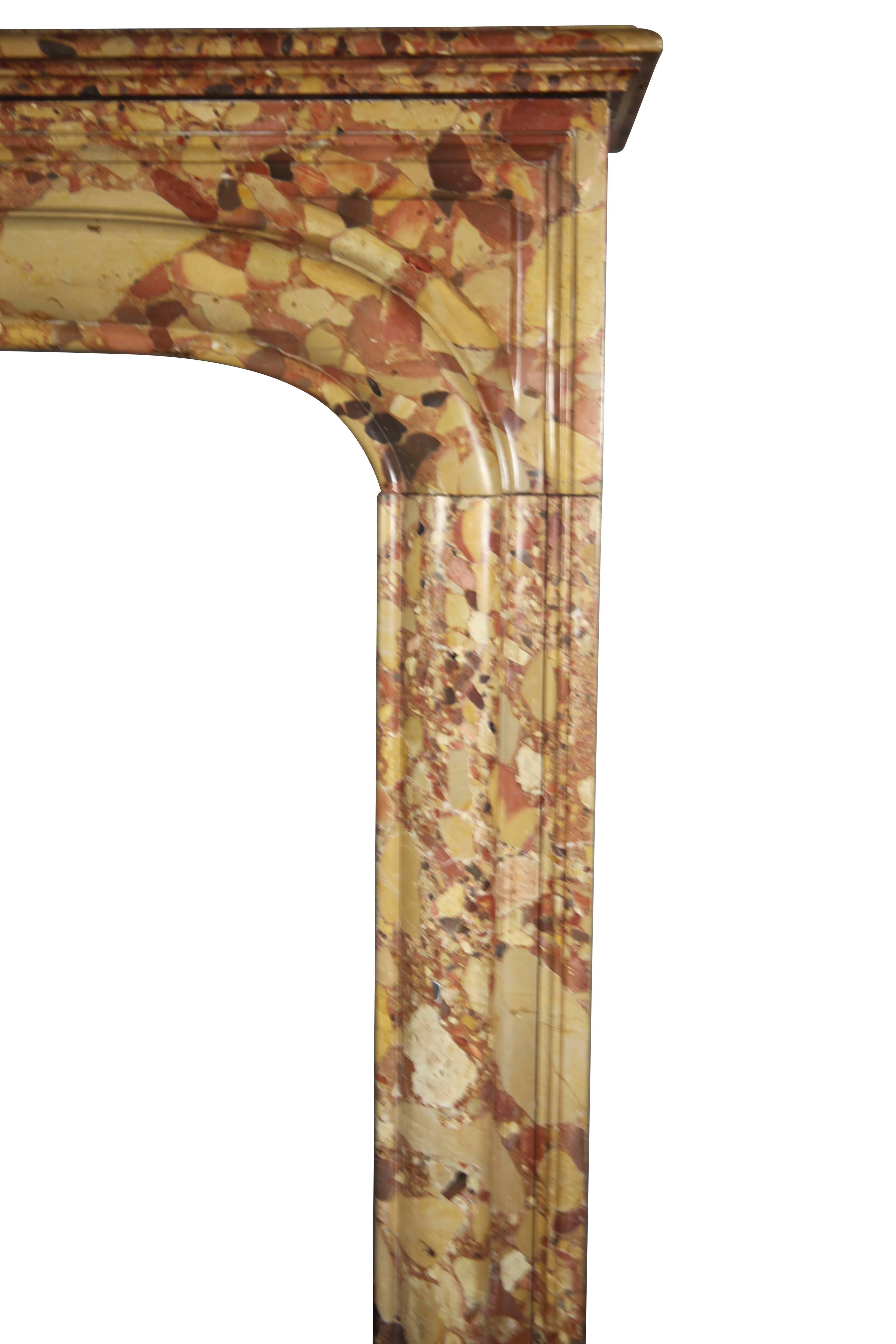 Marbre Encadrement de cheminée classique français ancien en marbre Royal Breche D'aleppo en vente