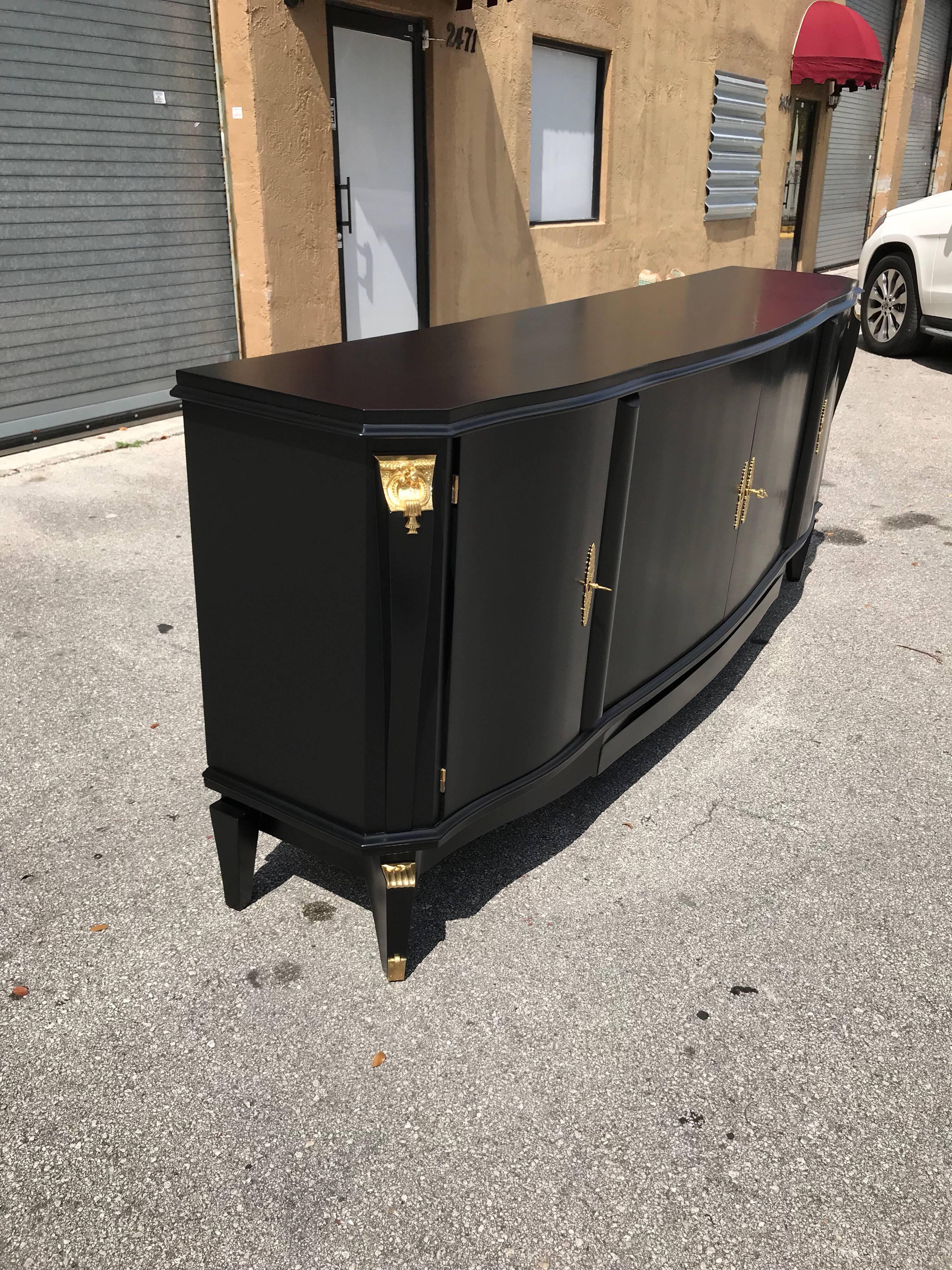 Classic French Art Deco Ebonized Sideboard / Buffet Style of Jules Leleu, 1940s In Excellent Condition In Hialeah, FL