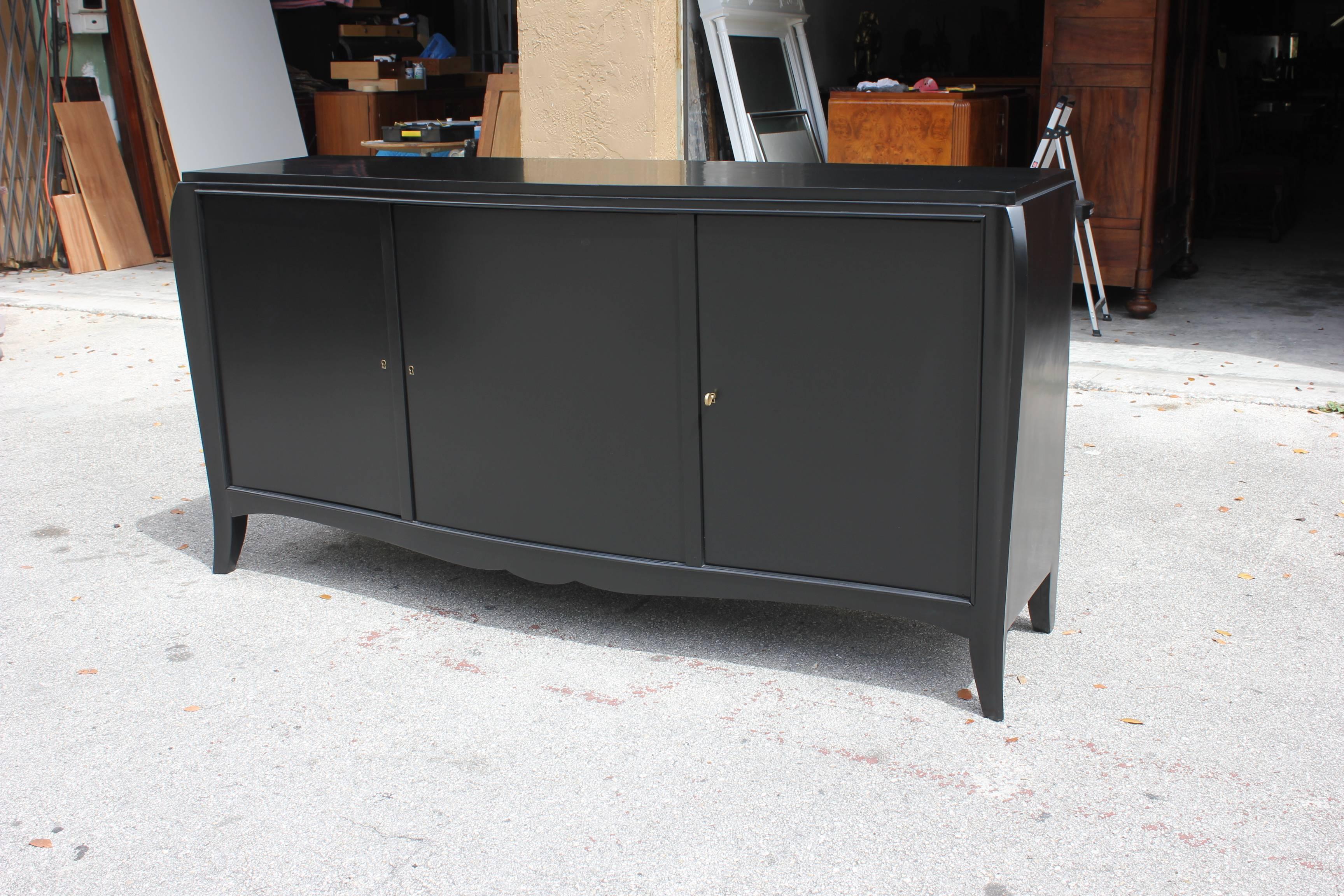 Classic French Art Deco Ebonized Sideboard or Credenza, 1940s In Excellent Condition In Hialeah, FL