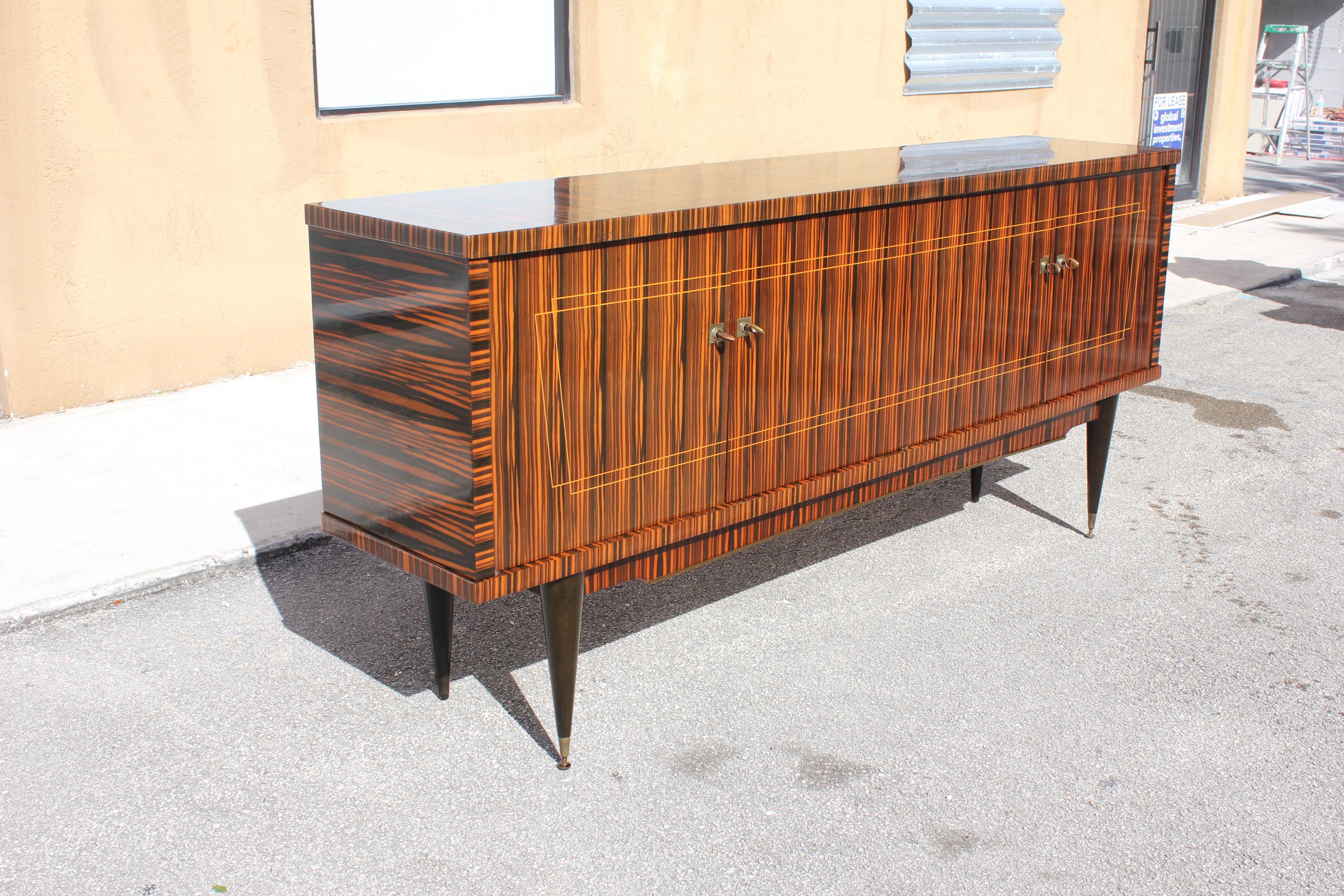 Art Deco Classic French Modern Exotic Macassar Ebony Sideboard / Buffet / Crendenzas