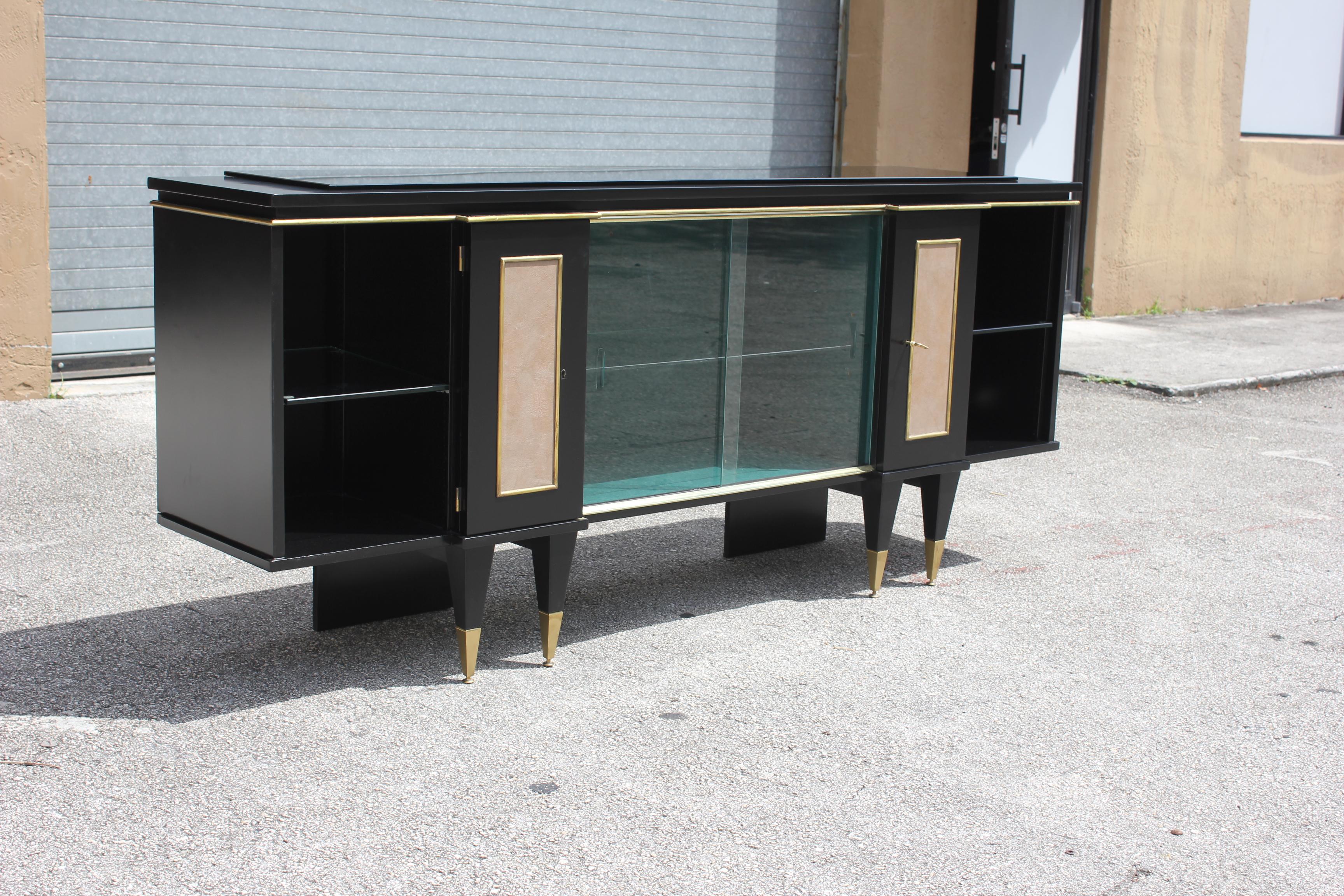 Classic French Art Deco Sideboard, Bar or Credenza, circa 1940s 11