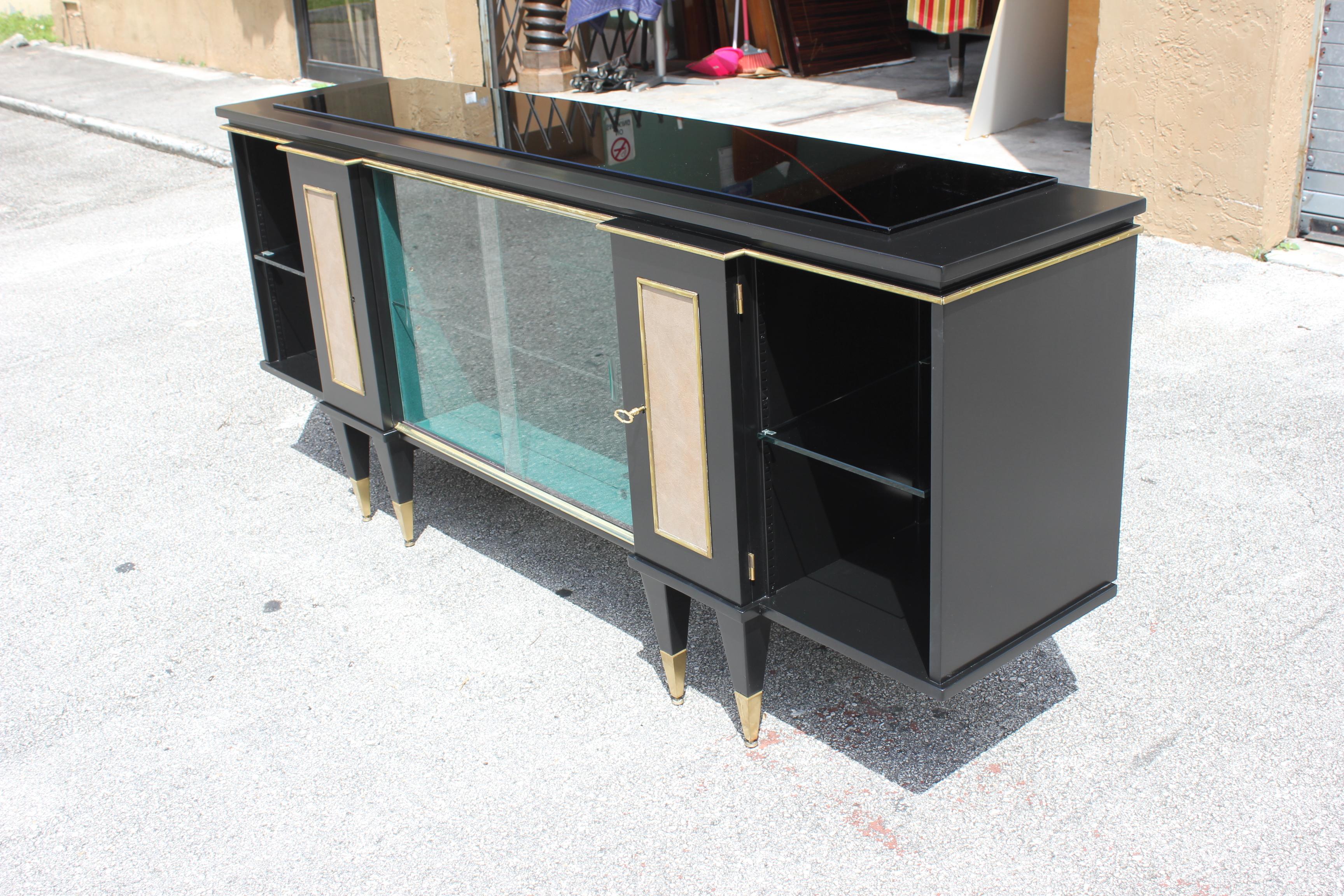 Classic French Art Deco Sideboard, Bar or Credenza, circa 1940s 13