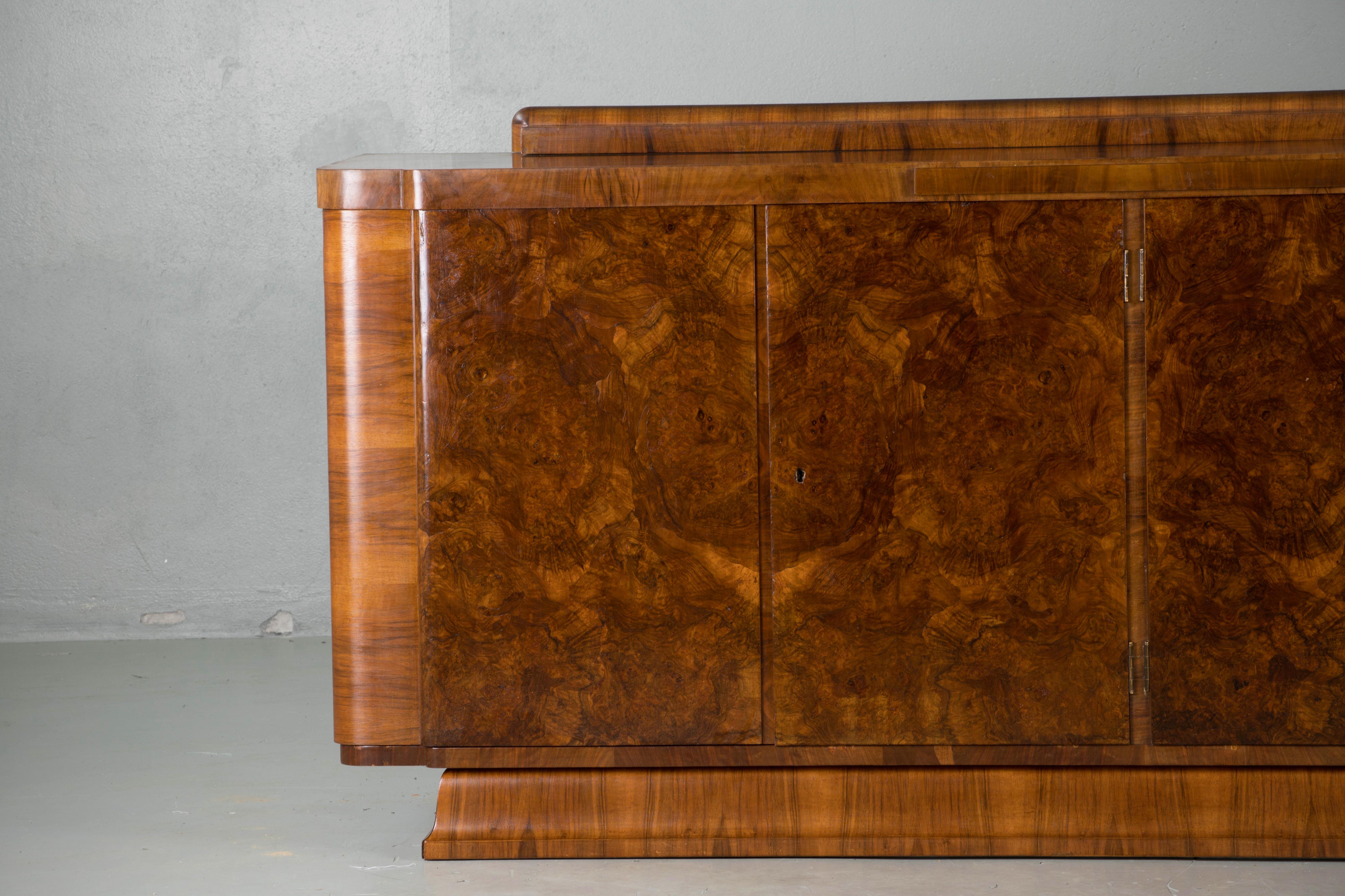 Large & Luxurious French Art Deco Buffet, 1930s In Good Condition In Wiesbaden, DE