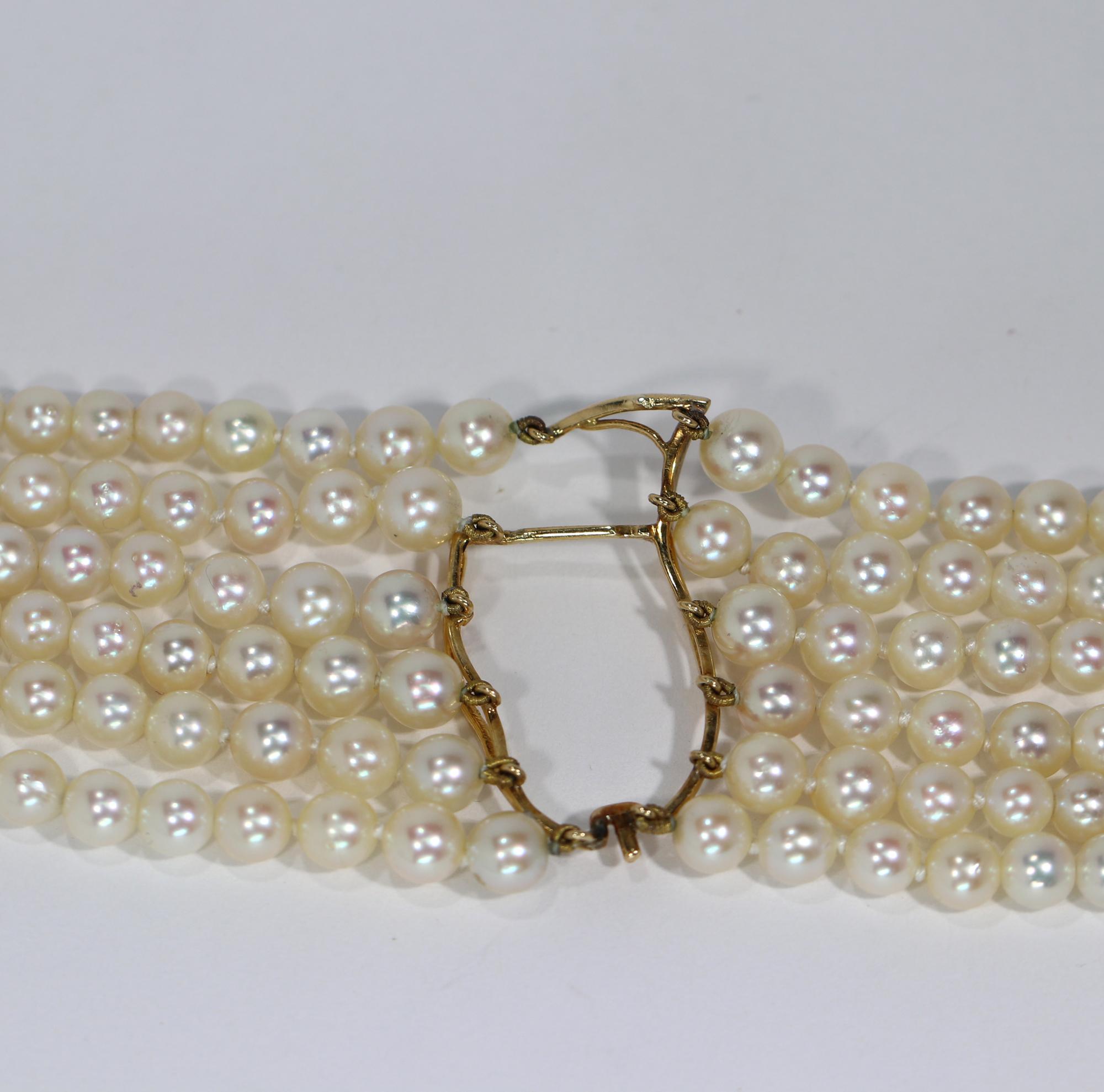 Women's Classic French Cartier Pearl Bracelet with Removable Brooch and Diamonds