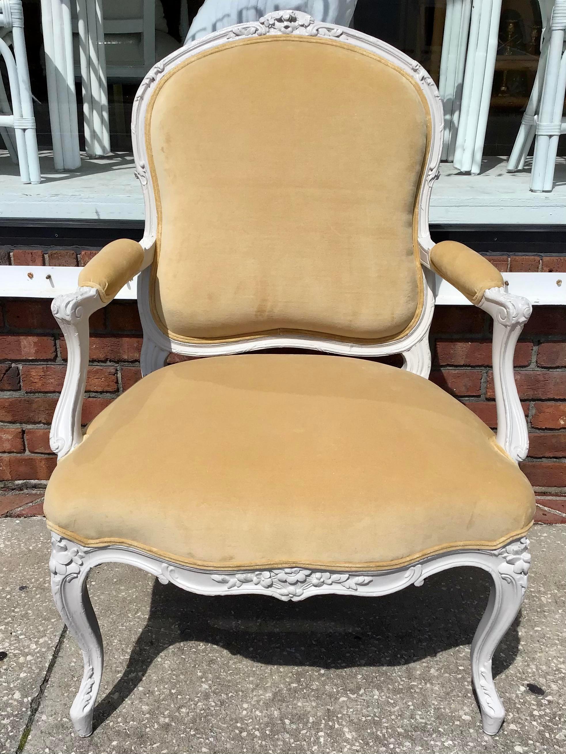 French Provincial Classic French Louis XV Fauteuil Chair in New Gold Velvet Upholstery For Sale