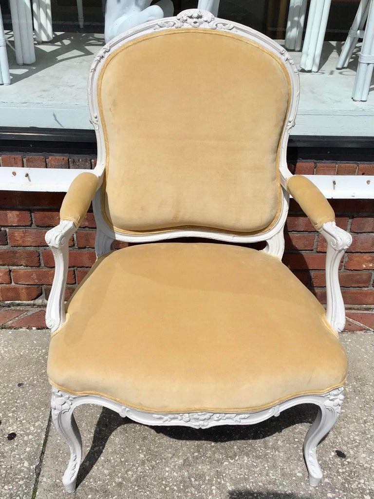 Classic French Louis XV Fauteuil Chair in New Gold Velvet Upholstery
