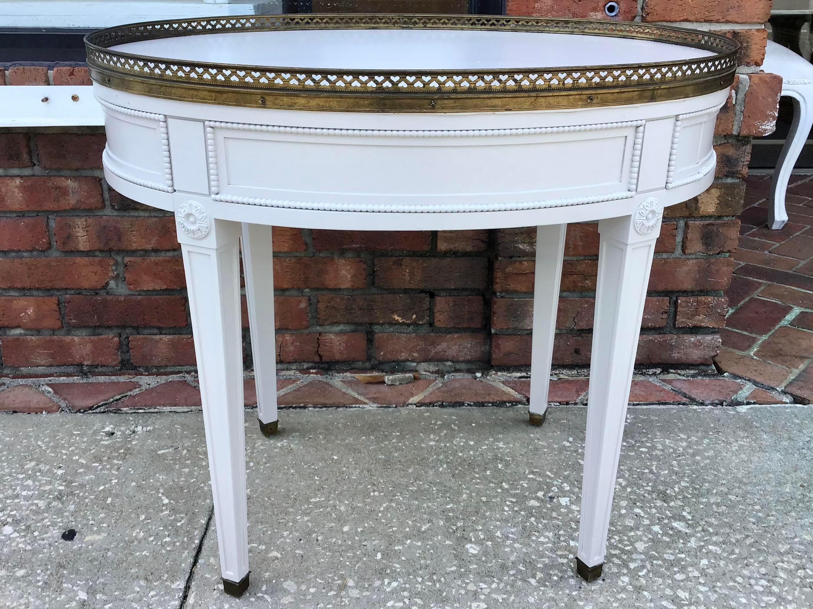 French Provincial Classic French Louis XVI Oval Side Table with Drawer For Sale