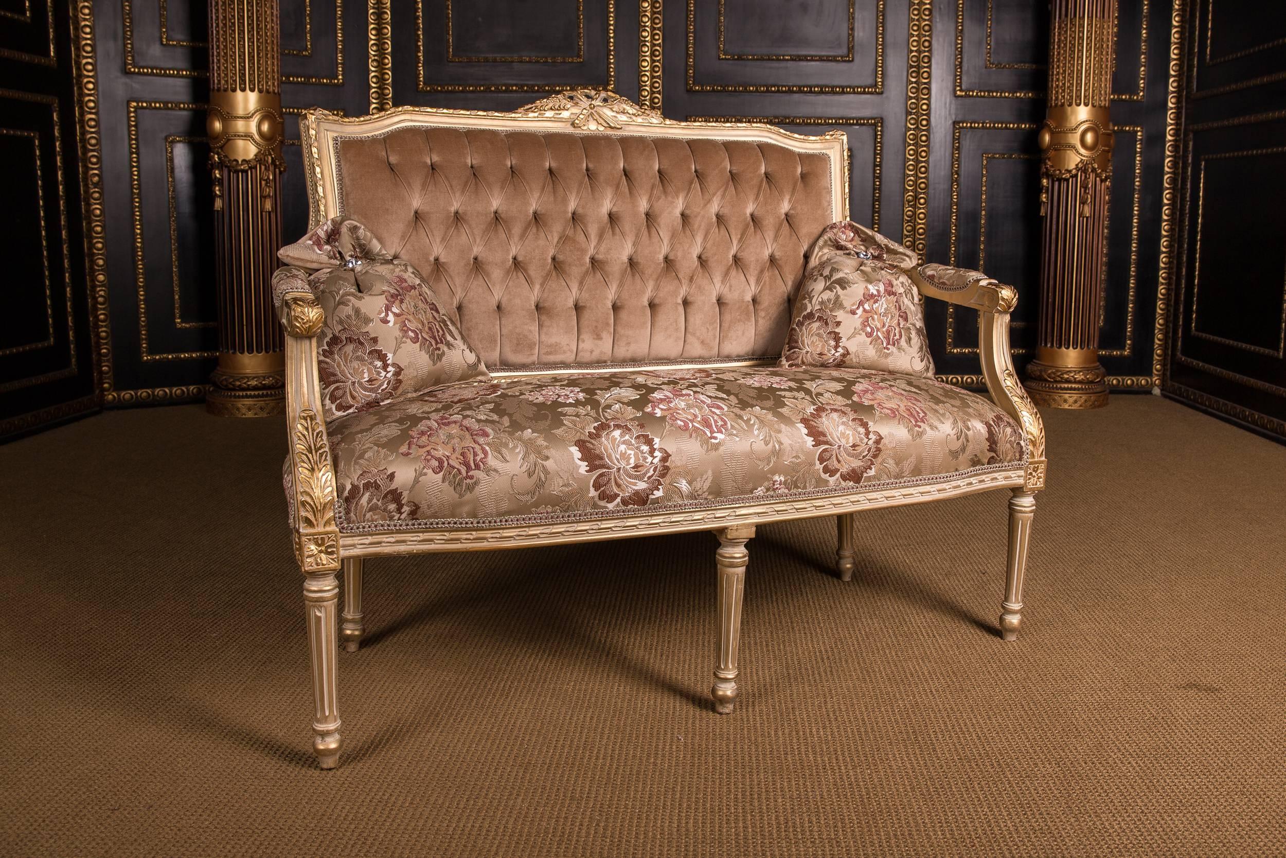 Classic French Seating Set Sofa and Two Armchairs in the Louis Seize Style (20. Jahrhundert)
