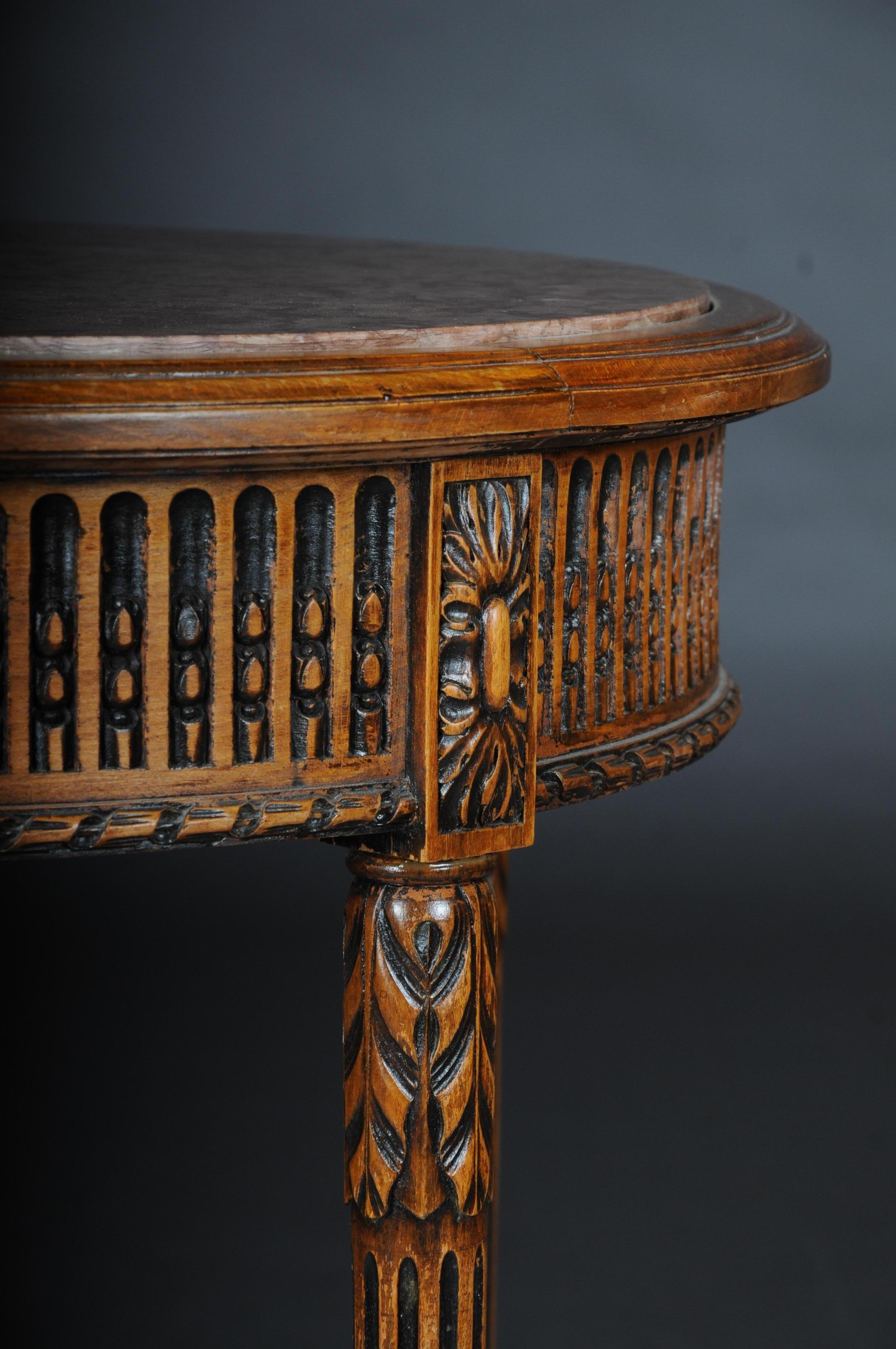 Classic French Side Table in Louis XVI, Beechwood In Good Condition For Sale In Berlin, DE