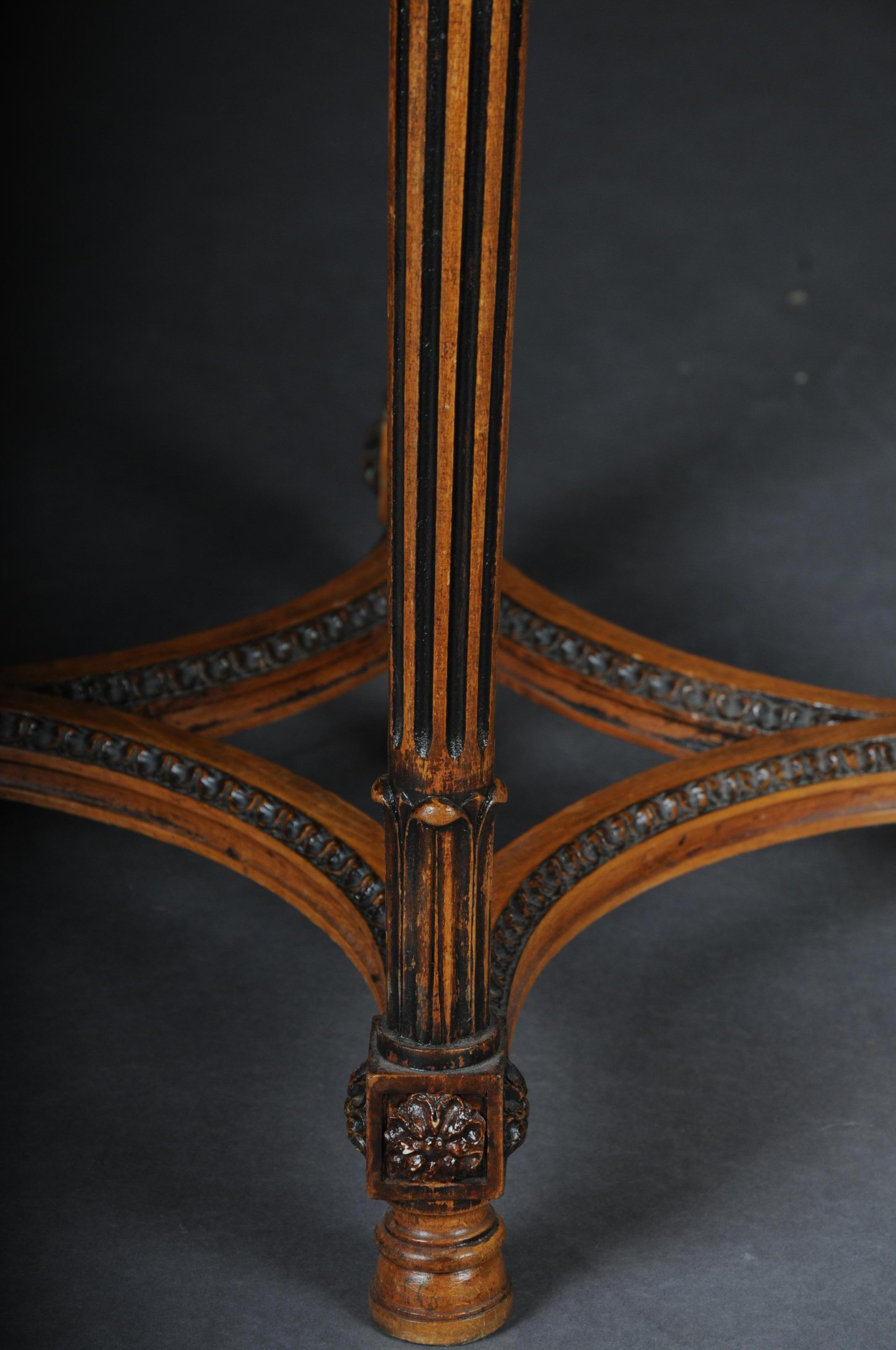 Hêtre Table d'appoint française classique de style Louis XVI en bois de hêtre en vente