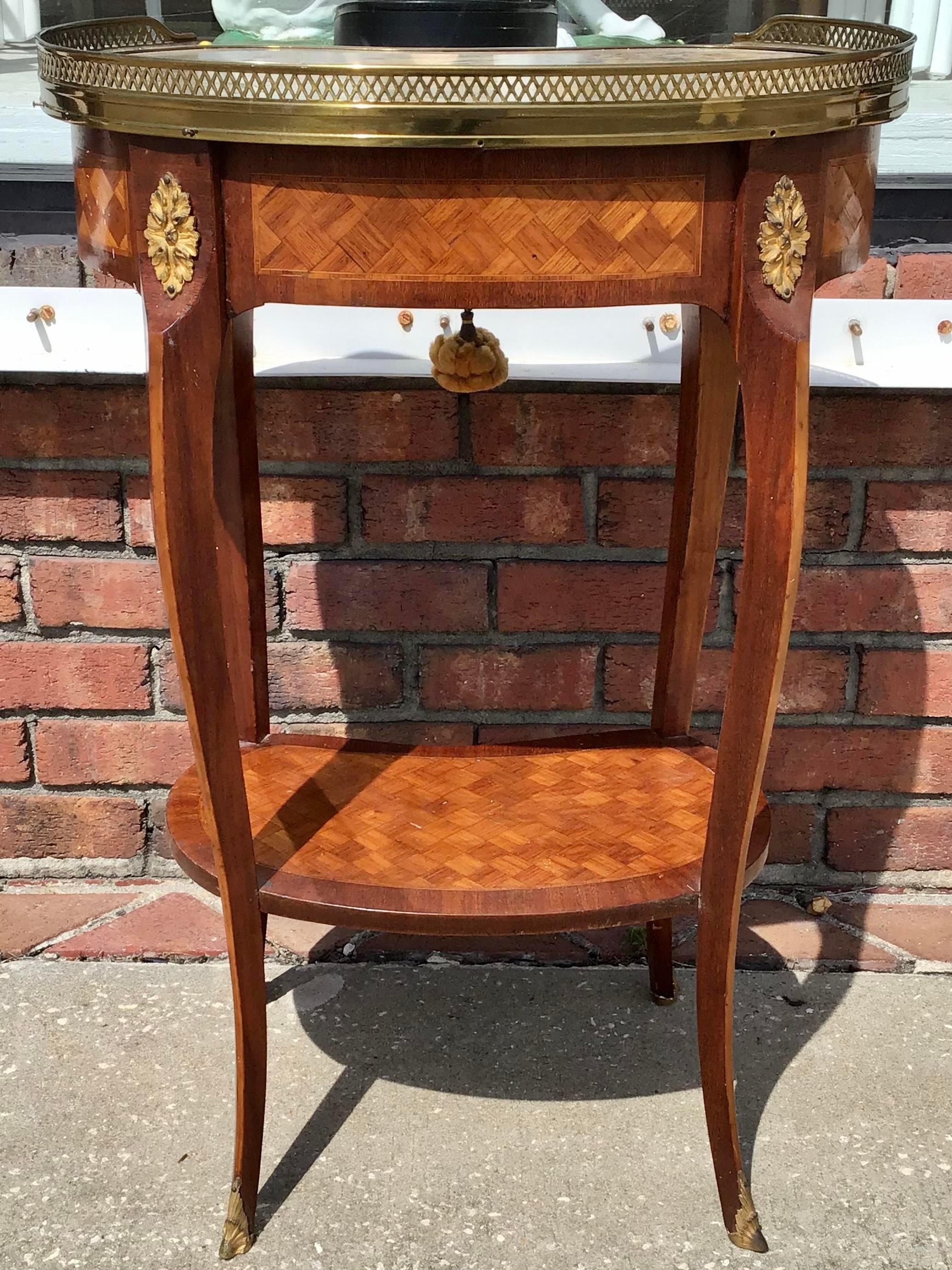 Classic French Transition Marble Top Side Table For Sale 1