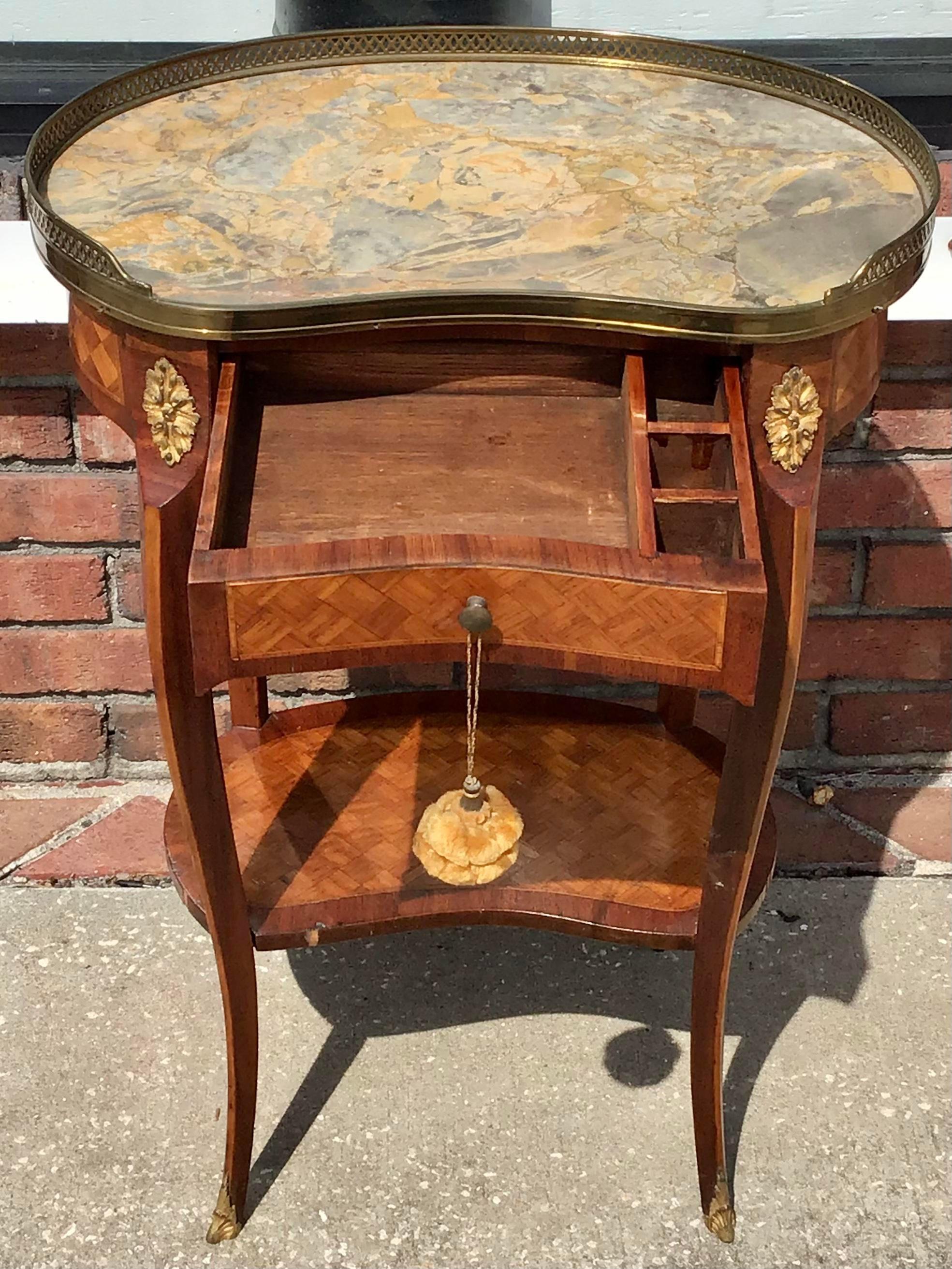 Classic French Transition Marble Top Side Table For Sale 2