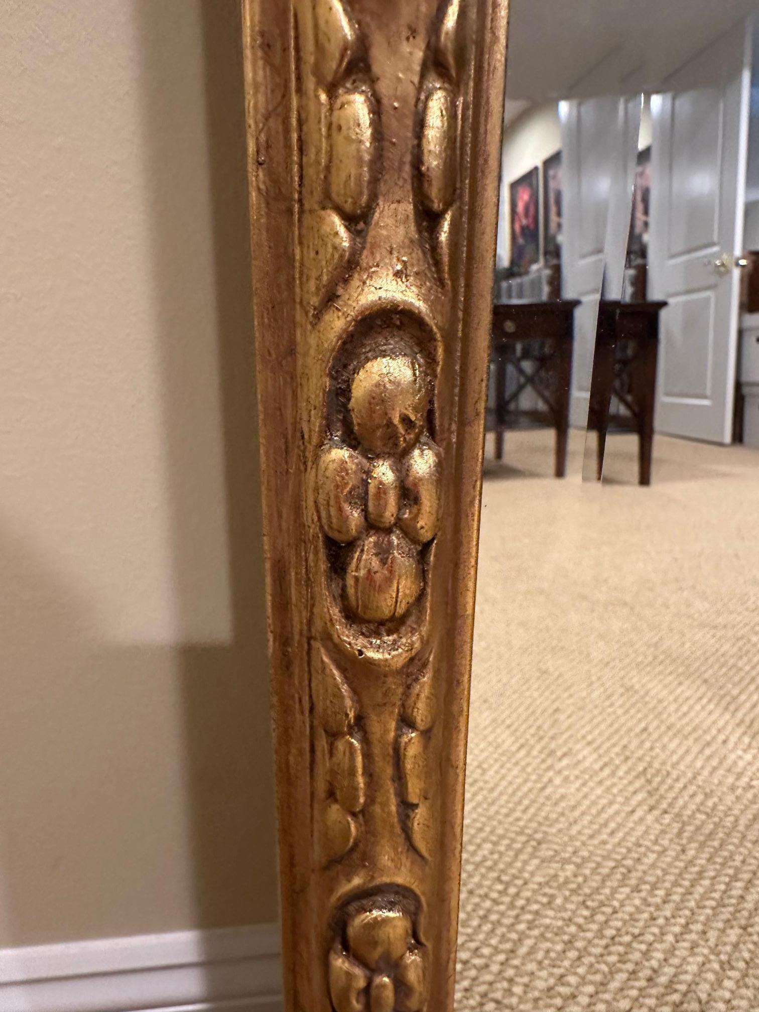 Miroir classique de style français de Friedman Brothers Bon état - En vente à Hopewell, NJ