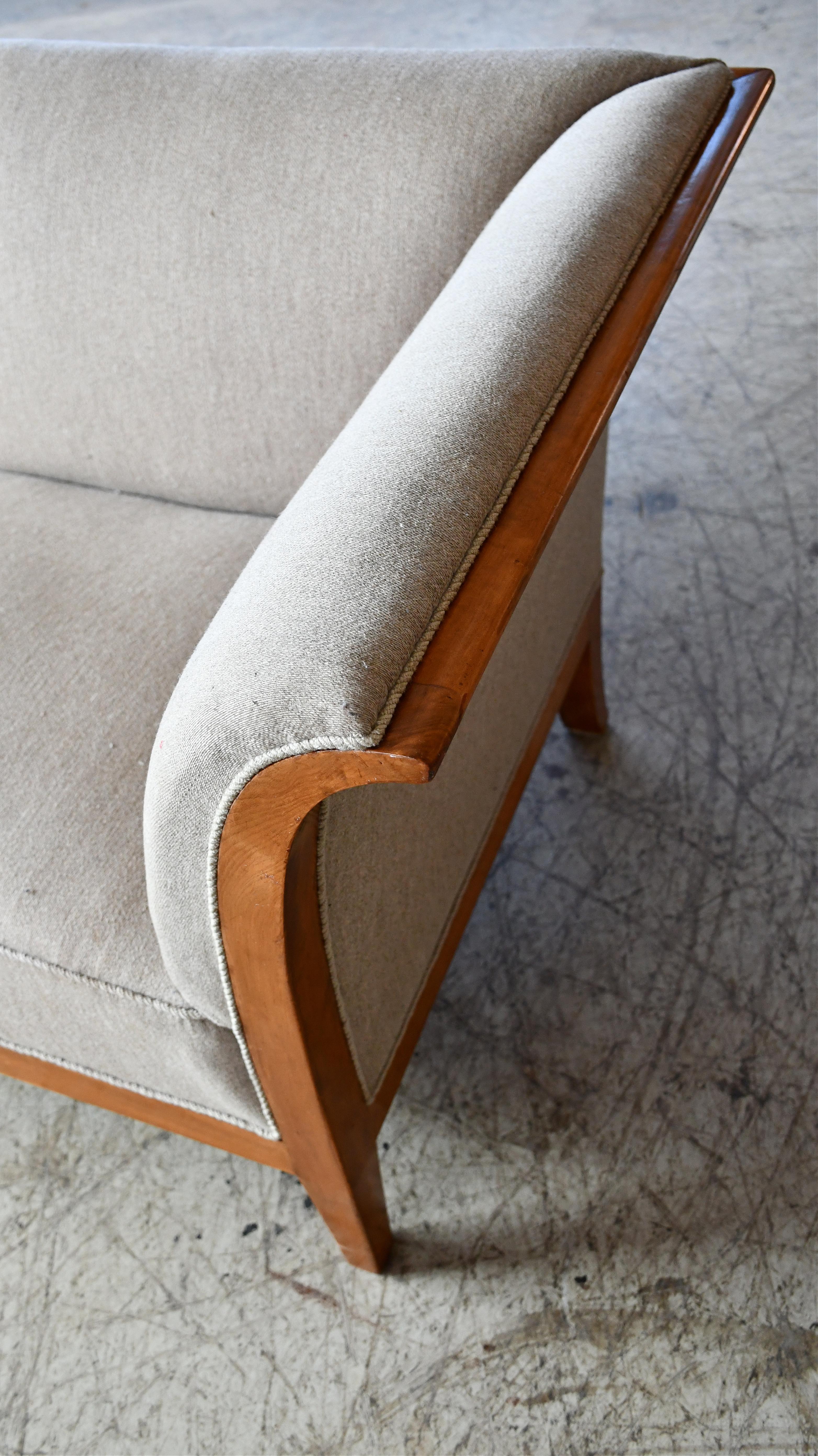 Mid-20th Century Classic Frits Henningsen Sofa in Cuban Mahogany Danish Midcentury DN