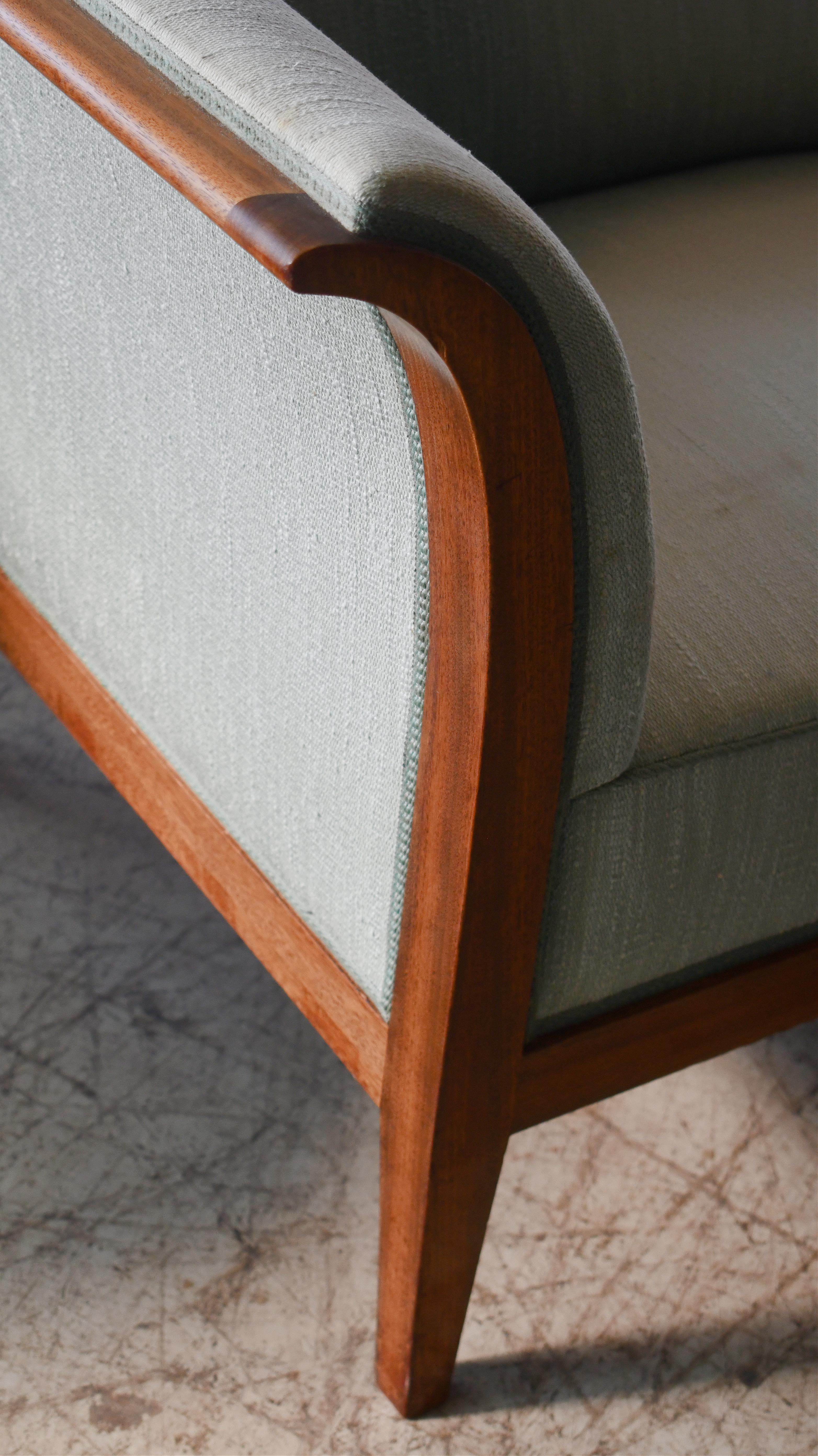 Mid-20th Century Classic Frits Henningsen Sofa in Cuban Mahogany Danish Midcentury