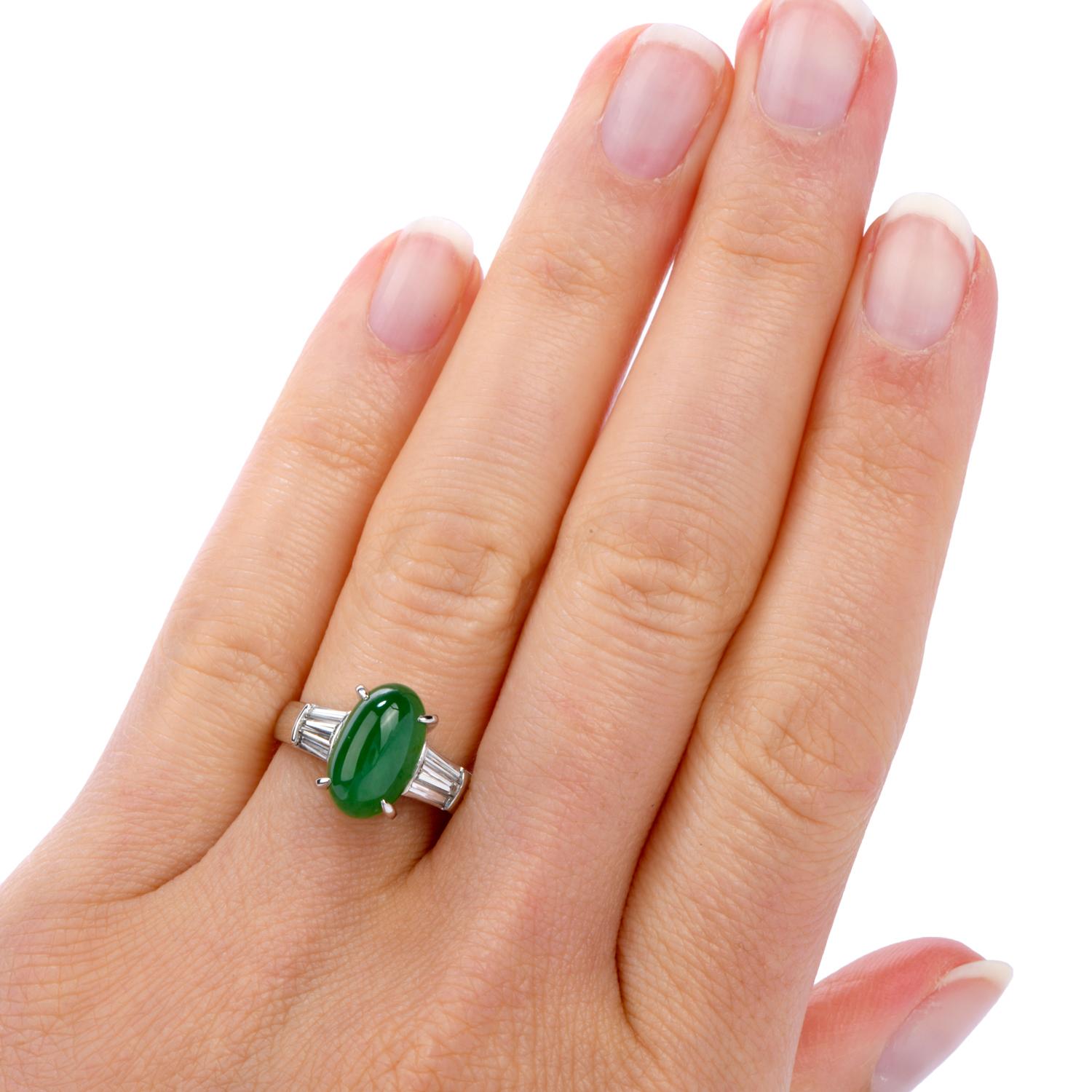 Klassischer GIA 4::23 Karat Cabochon Jade und Baguetteschliff Diamant Platinring 2