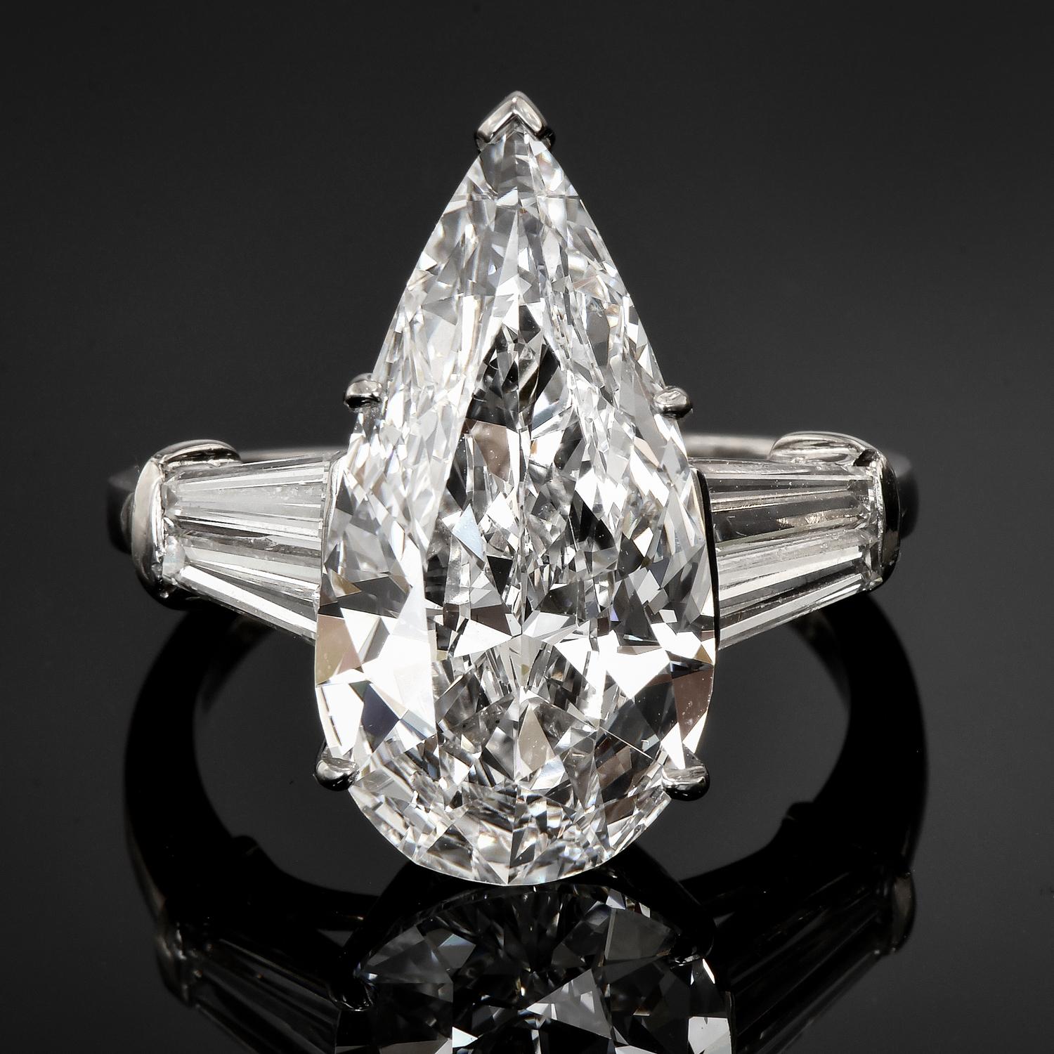 Klassischer GIA 6,16 Karat D-VS1 Diamant-Verlobungsring in Birnenform im Angebot 4