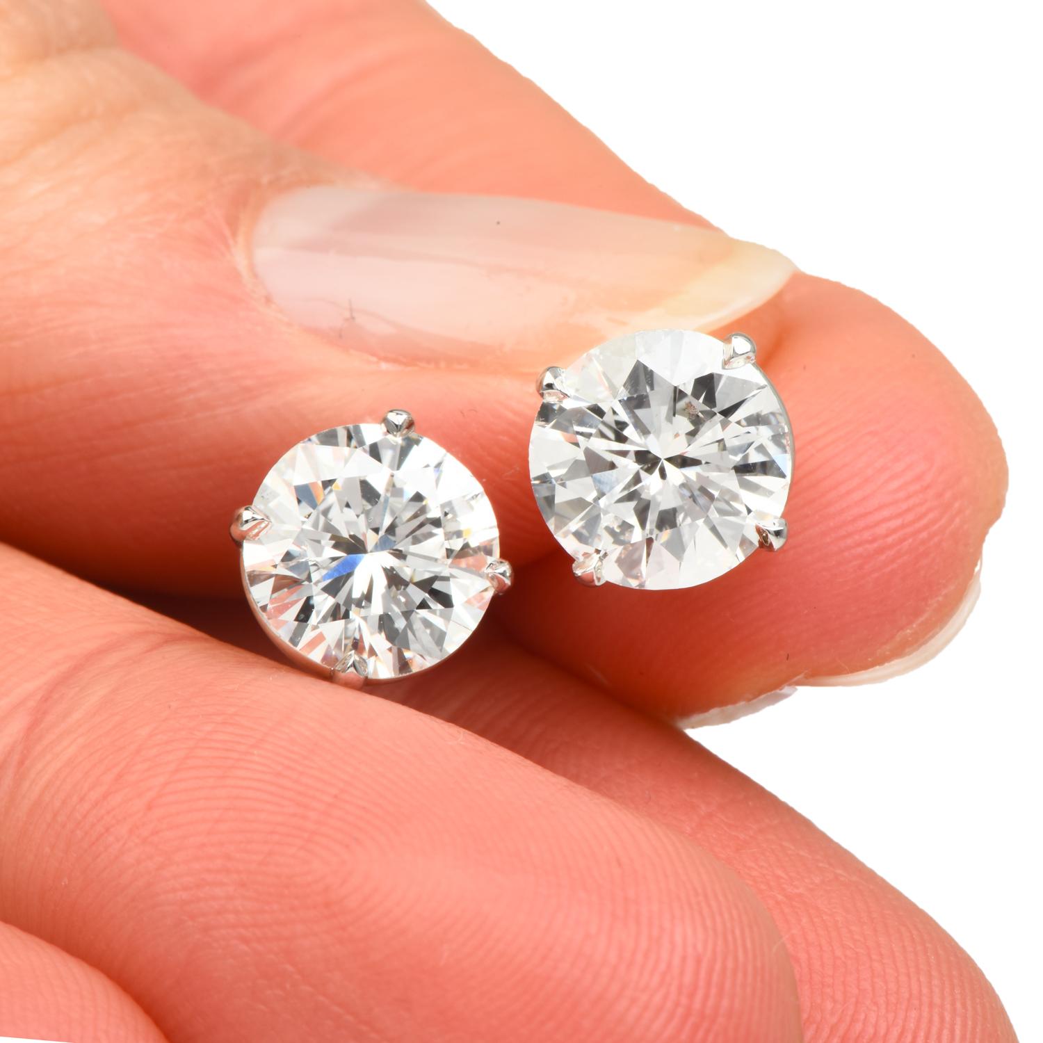 Round Cut Classic GIA H-I SI 4.03 Carats Diamond Studs 18k Gold Earrings For Sale