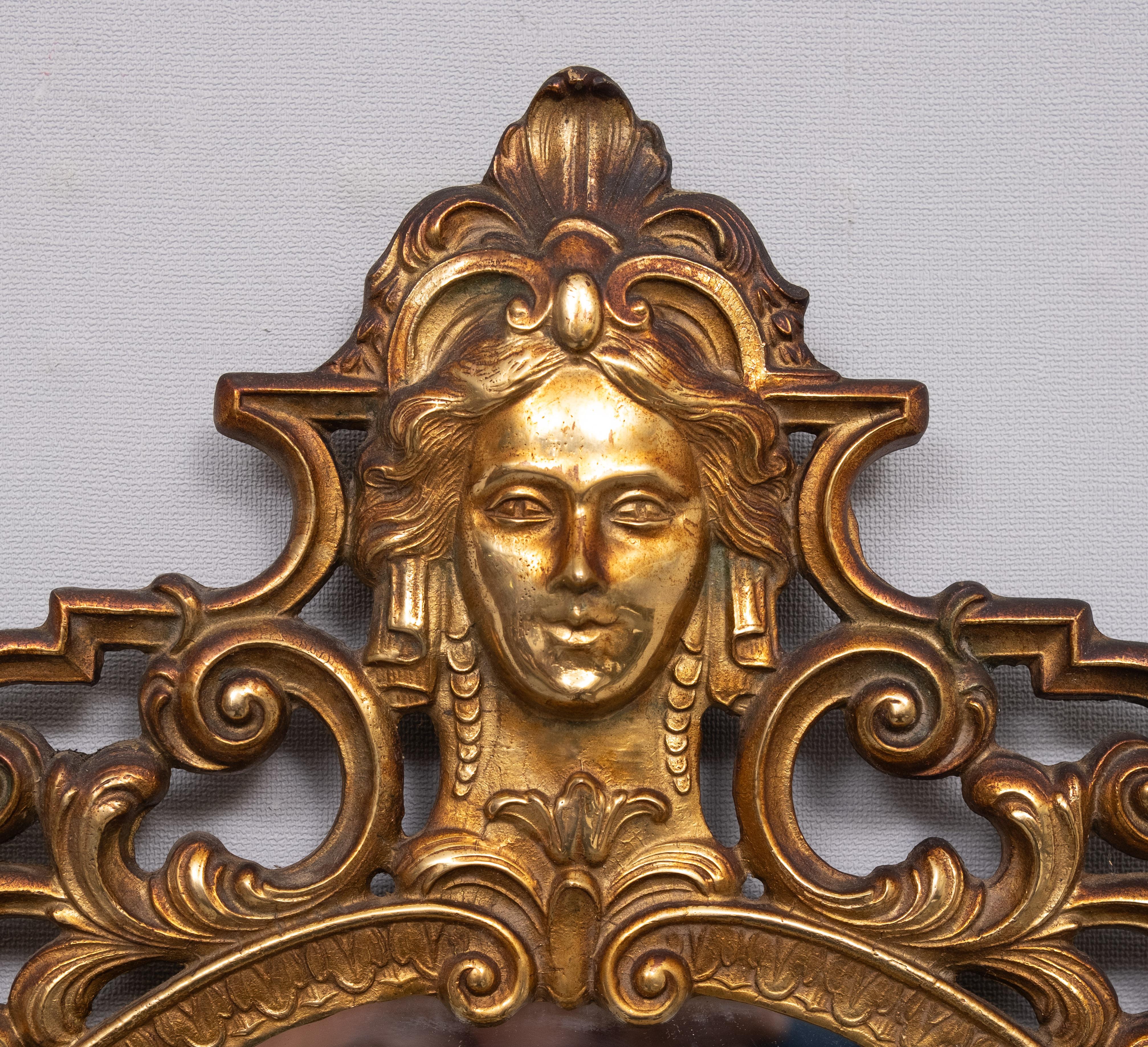 Console classique en laiton doré avec miroir ovale  Années 1950 Italie en vente 1
