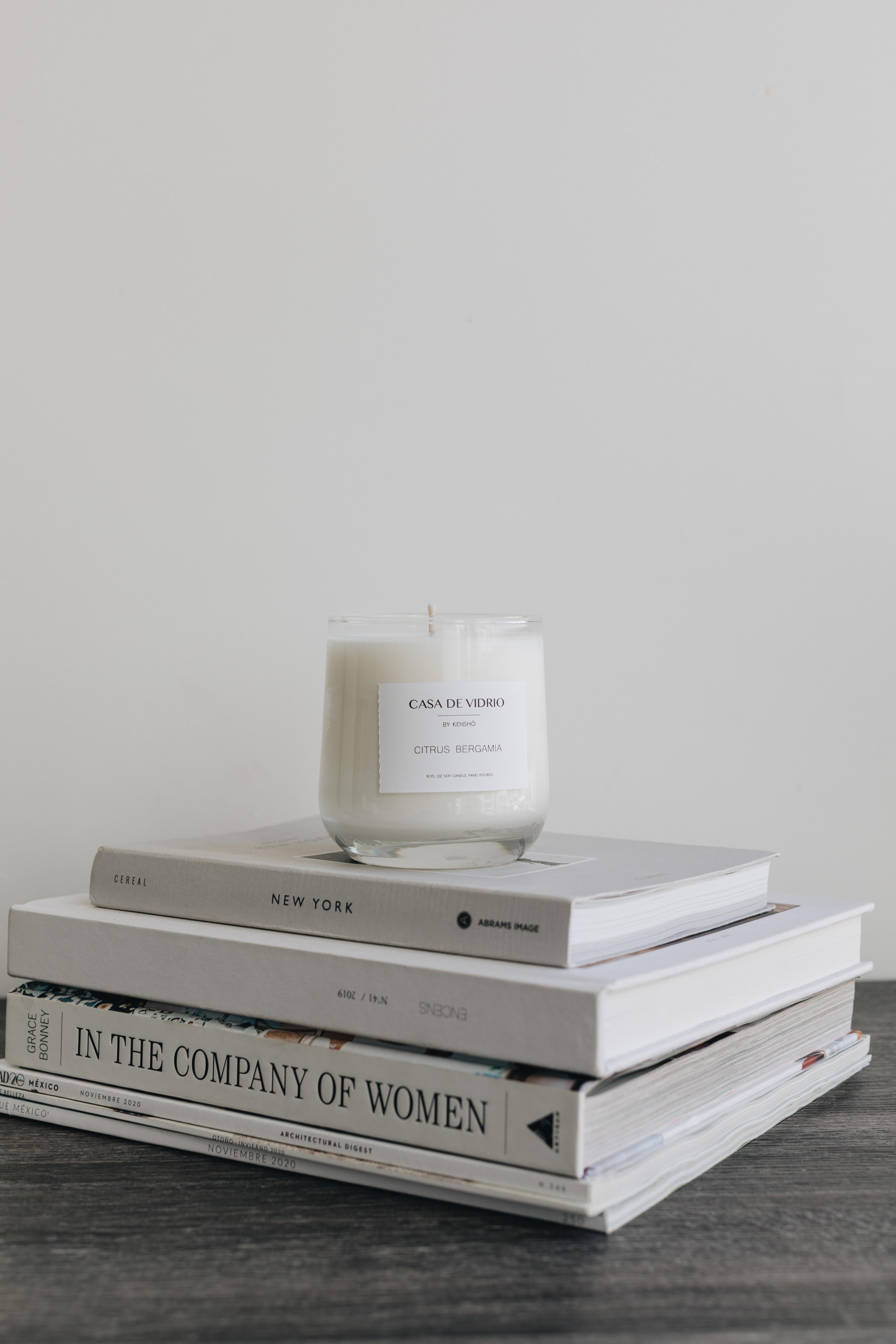 The candle comes with the traditional store label, or you can customize it with a personalized message, making it an excellent gift for any occasion. Soothe your senses, relax your mind, and embrace the beauty of ethical and sustainable practices