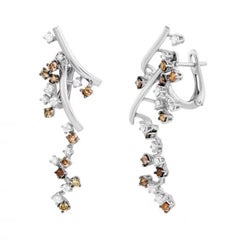 Classic Gold 18K Diamond Earrings for Her