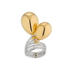Classic Gold Balloon Ring in 18K White Gold
