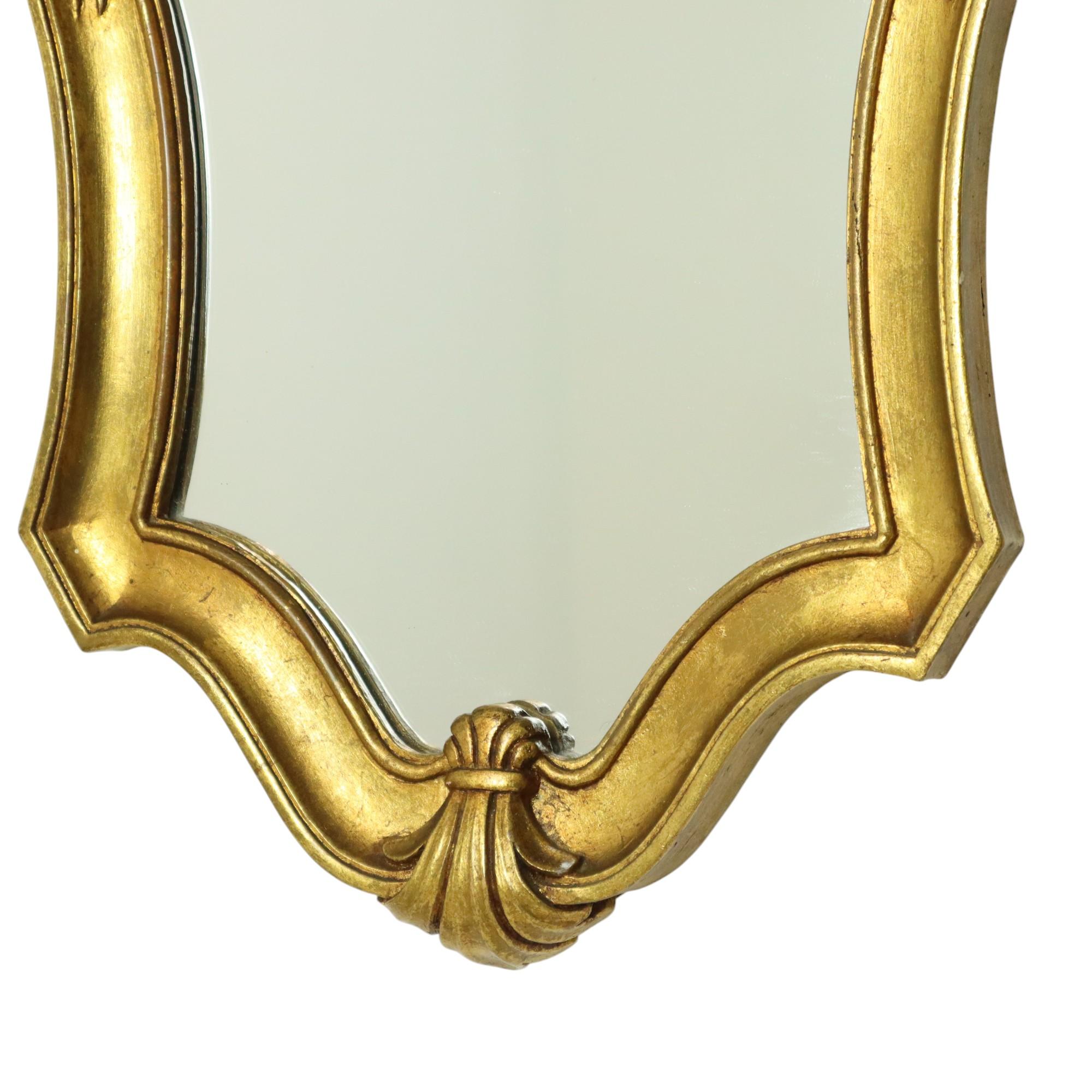 Espejo Clásico Dorado Crestado Estilo Barroco Años Sesenta 61cm en venta 1