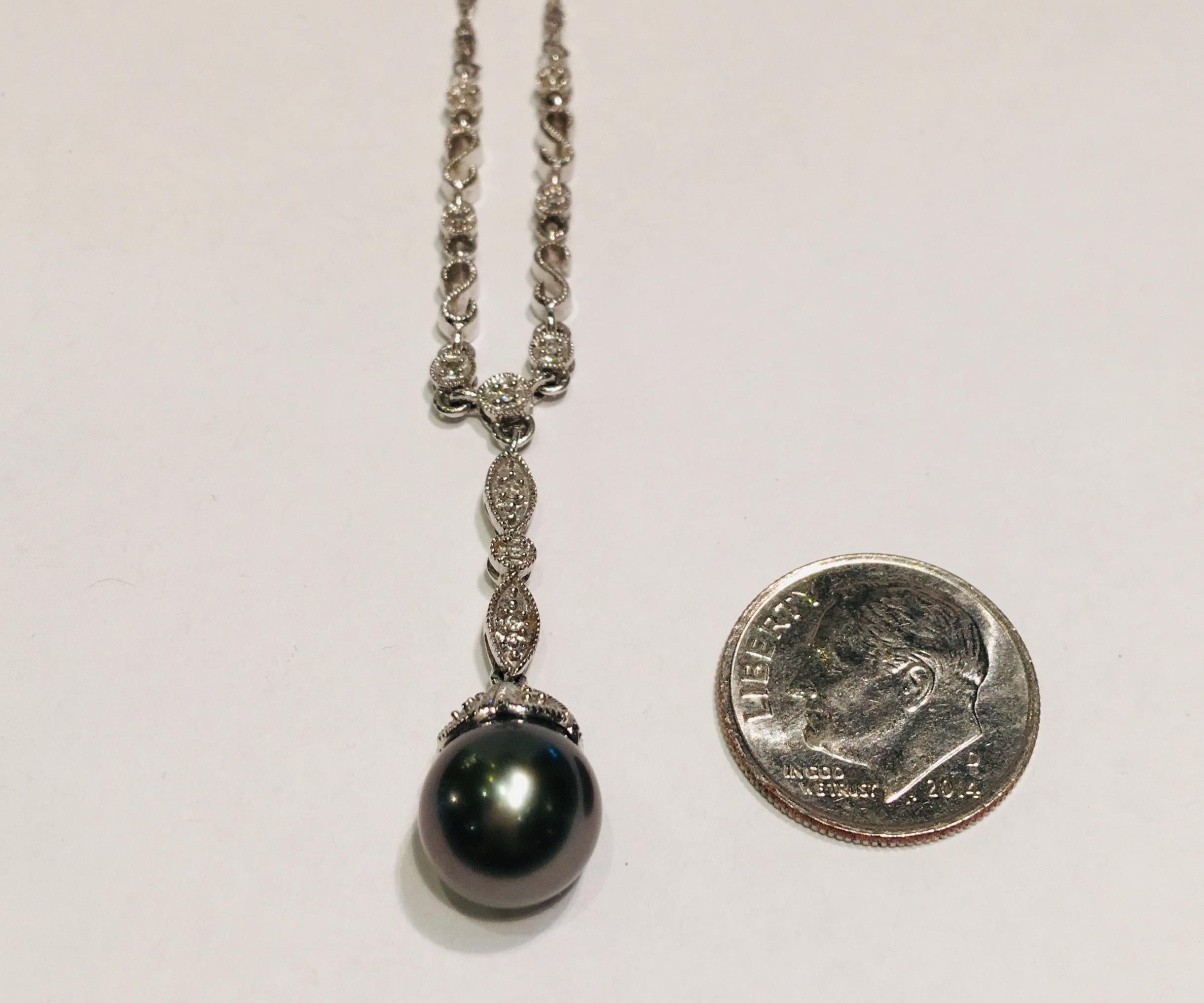 Contemporary Classic Gray Tahitian Pearl and Diamond 14 Karat White Gold Drop Necklace For Sale