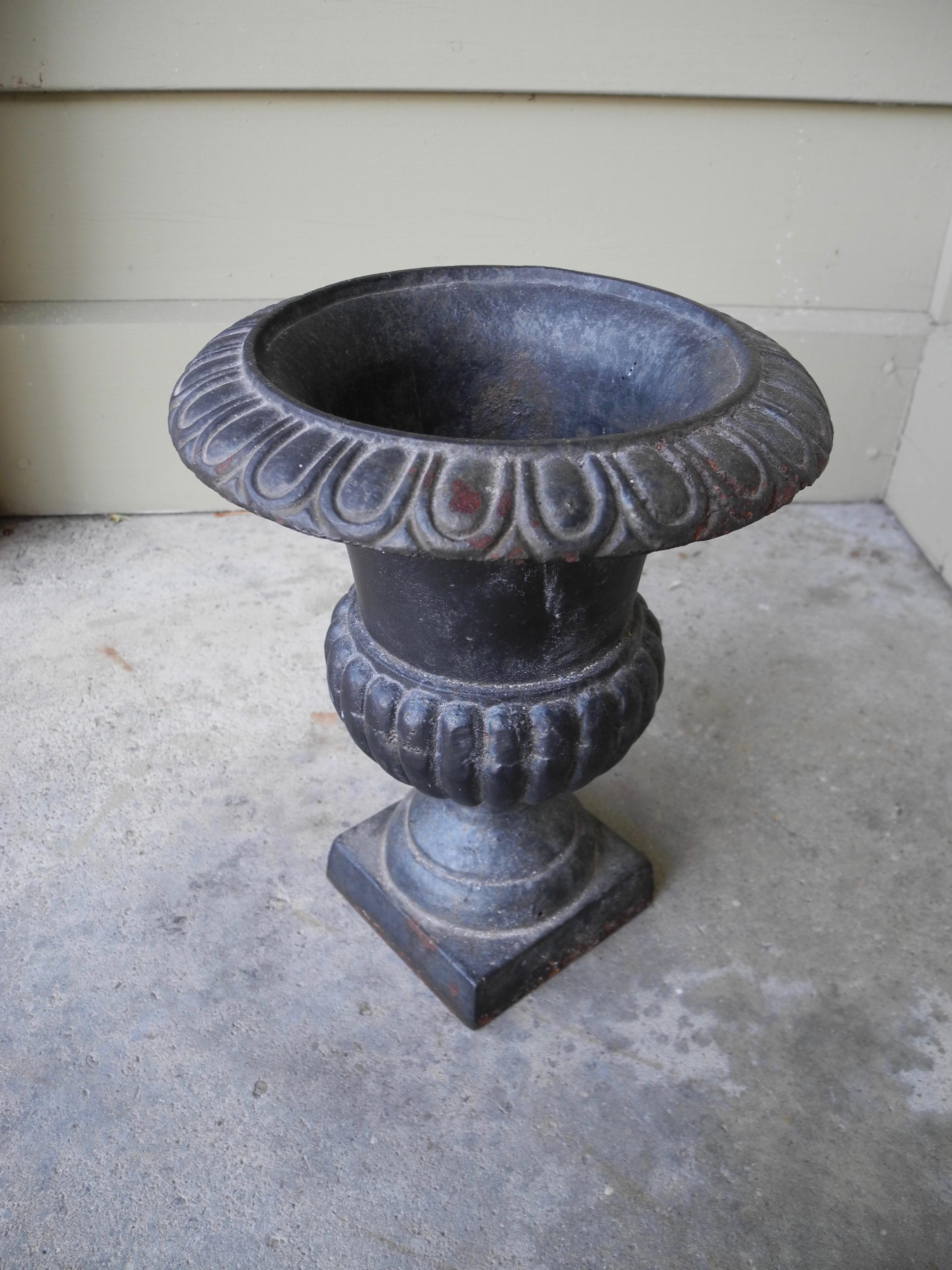 This Classic Greek design is great for center pieces in the home or outdoors. This one is small and measures 9 inches tall by 8 inches in diameter.