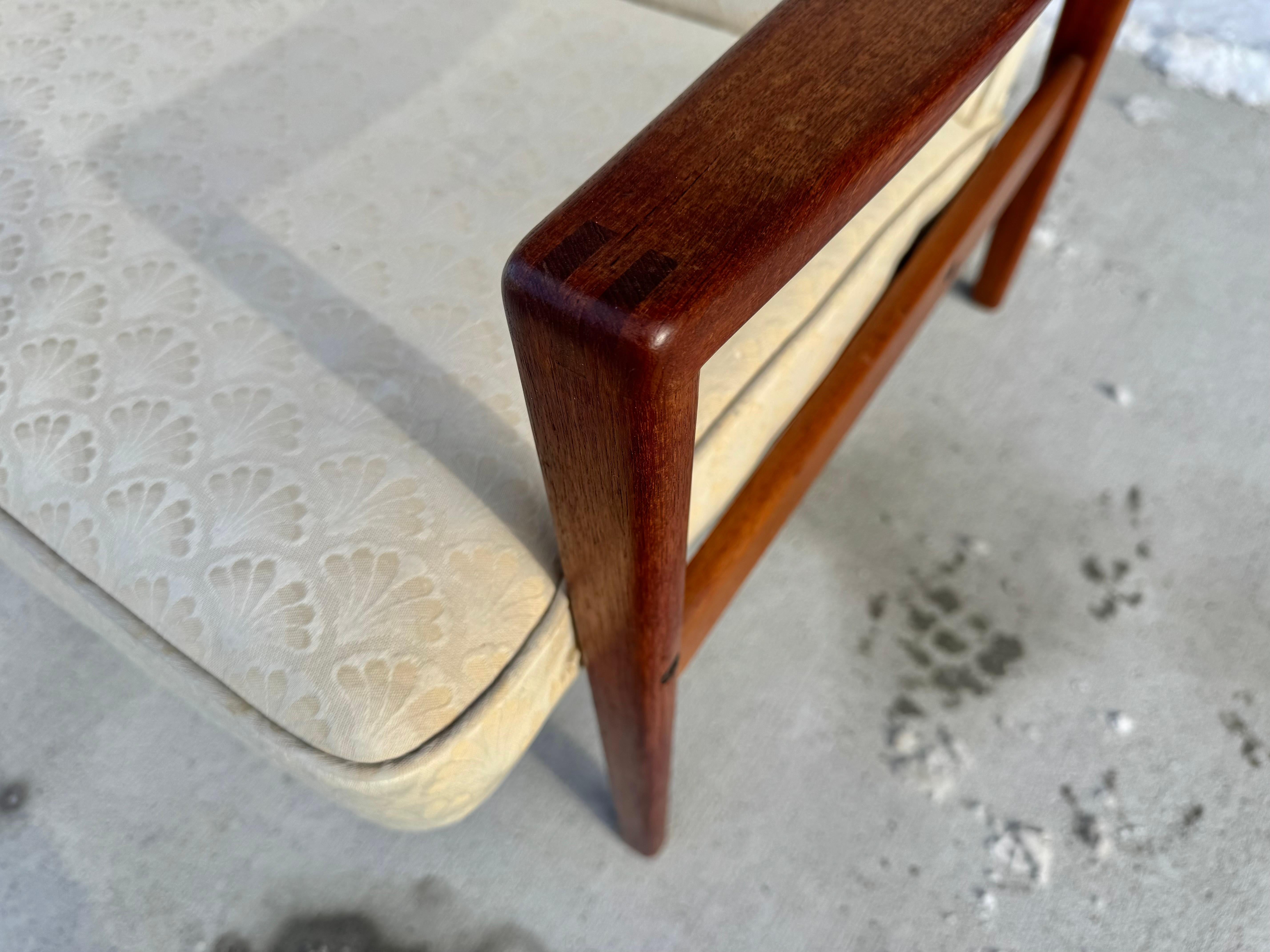 Classic Grete Jalk Three Seat Sofa, Teak / Fabric made in Denmark Tela en venta