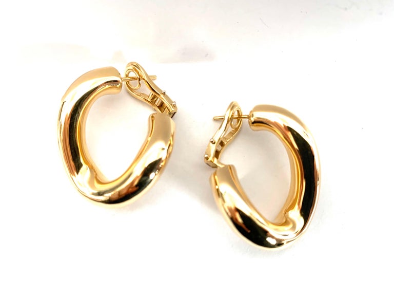 Classic Groumette Pair of Earring 18 Karat Yellow Gold For Sale 1