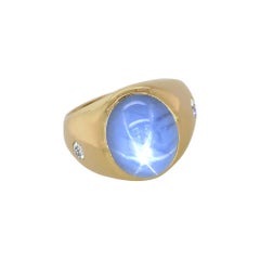 Classic Gypsy Ring with 19 Carat Star Sapphire & Side Diamonds in 18 Karat Gold