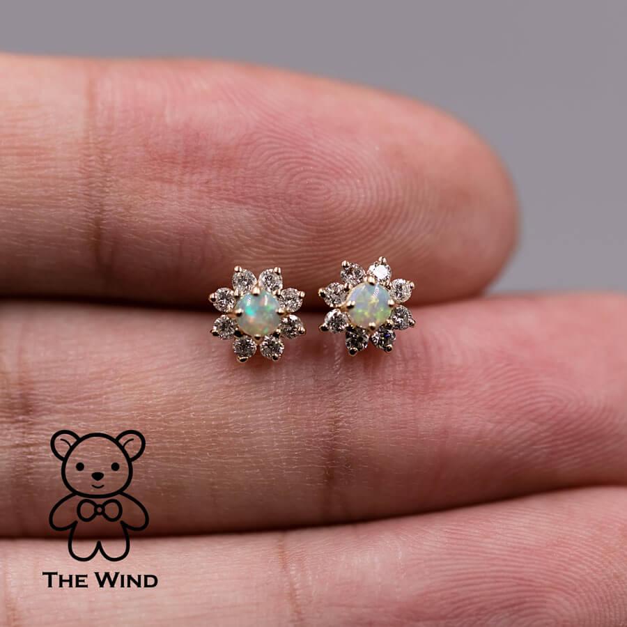 Classic Halo Australischer Opal & Diamanten Ohrstecker 14K Gelbgold (Künstler*in)