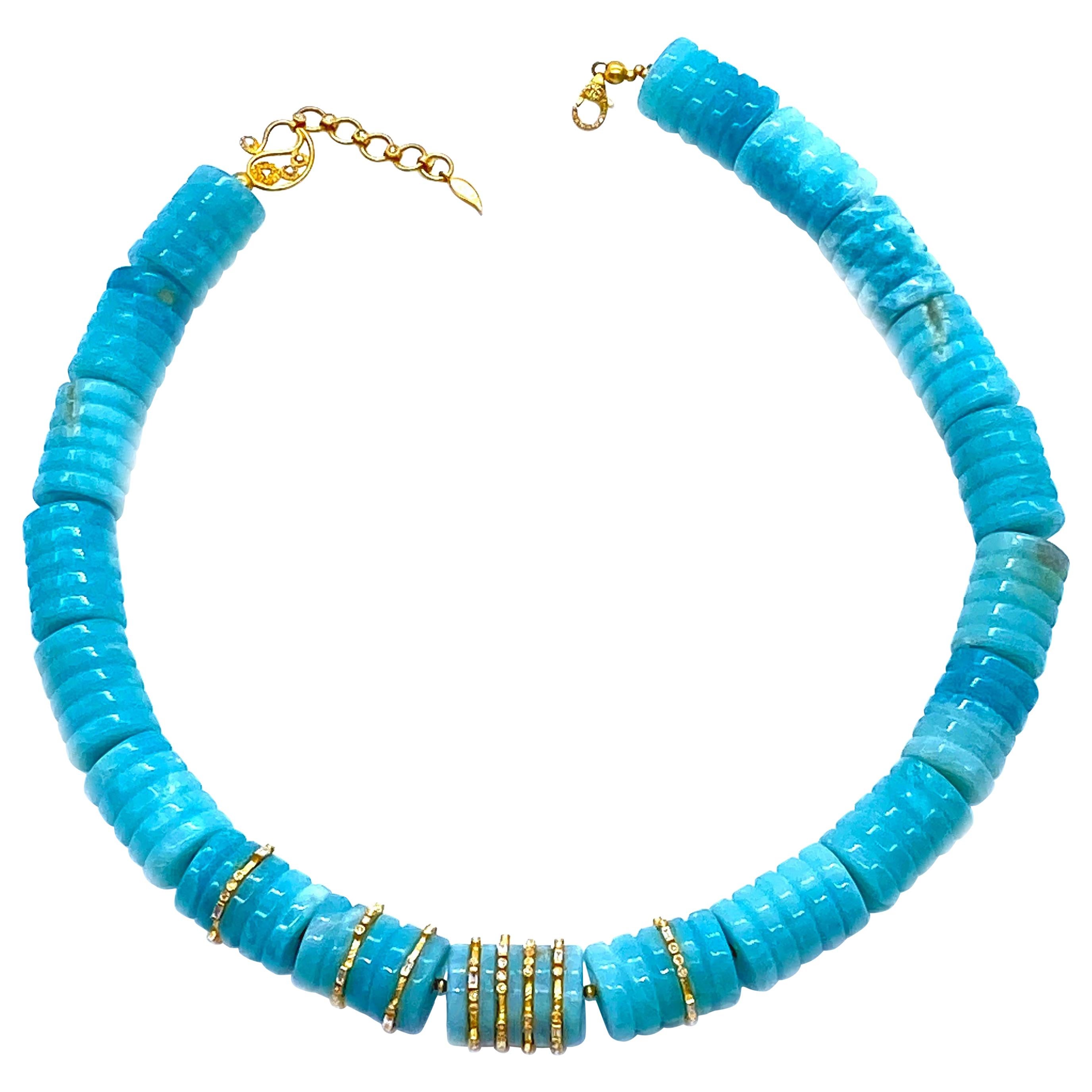 Klassische klassische handgefertigte Coomi-Halskette aus 20 Karat Gold mit Aquamarinperlen und Goldperlen im Angebot