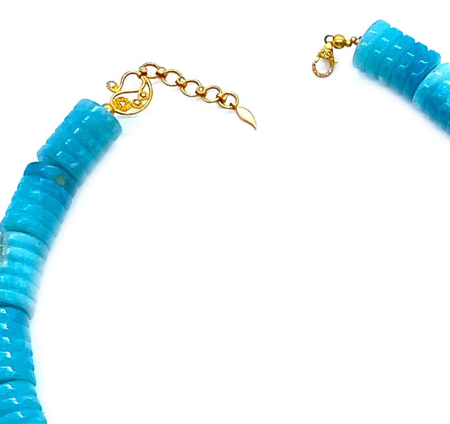 Contemporary Classic Handmade Aquamarine Beads Coomi 20 Karat Gold Necklace with Gold Beads For Sale
