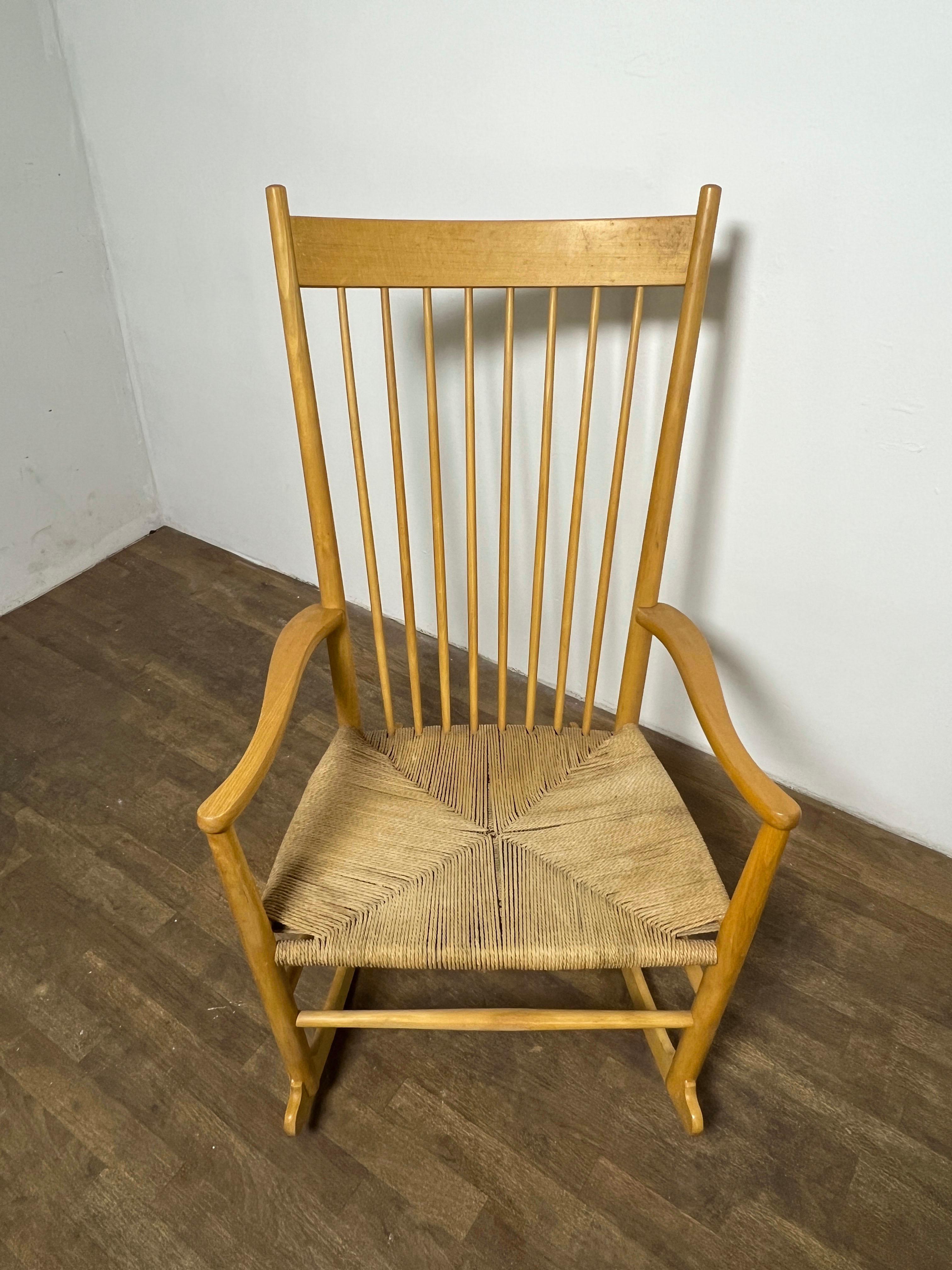 Fine XX secolo Sedia a dondolo classica Hans Wegner Danish 