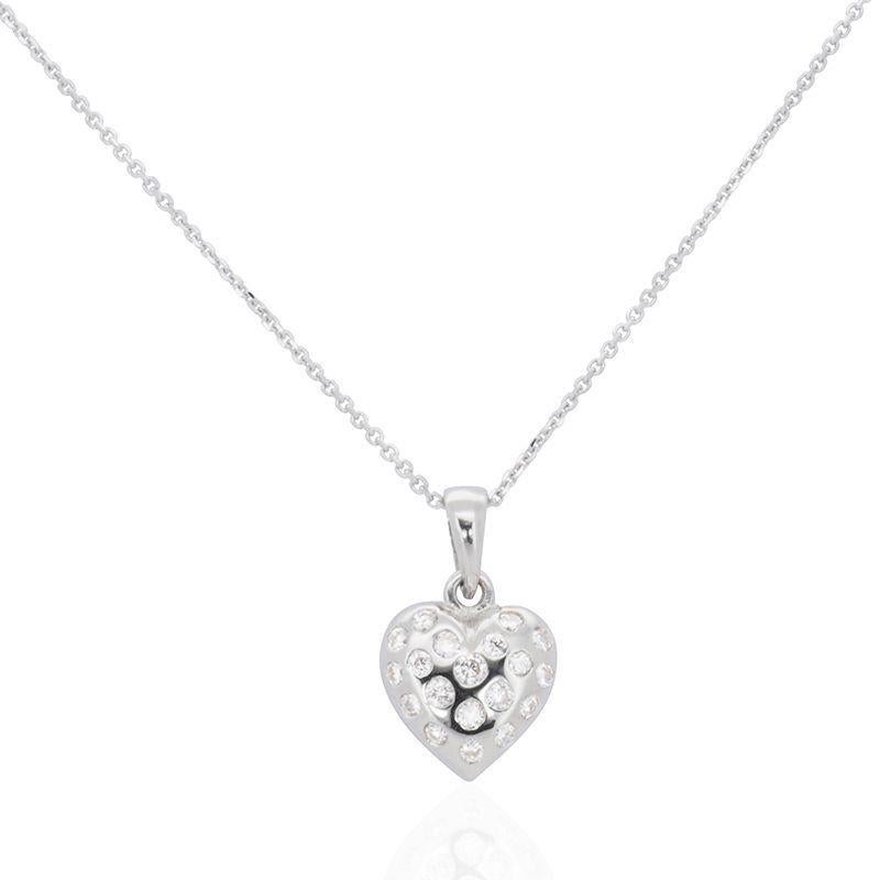 This necklace is a timeless expression of love and refinement. Whether worn as a symbol of affection or as an elegant accessory for everyday wear, it embodies the enduring beauty of diamonds and the eternal symbol of the heart, making it a perfect