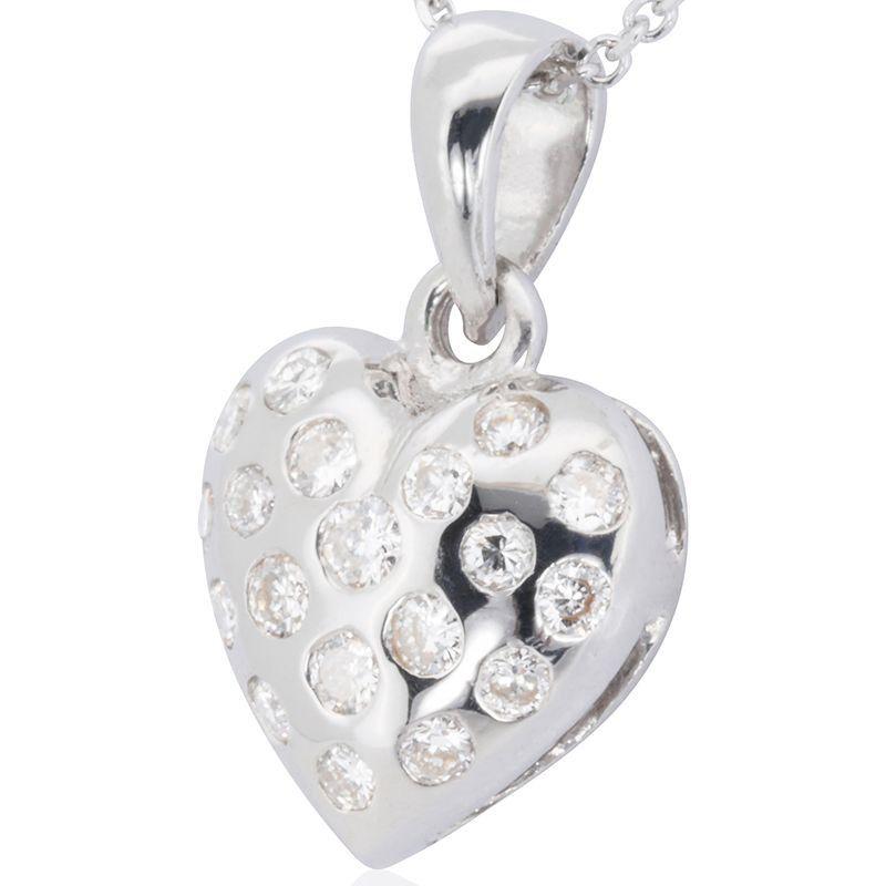 Women's Classic Heart-shaped Necklace with Diamonds For Sale