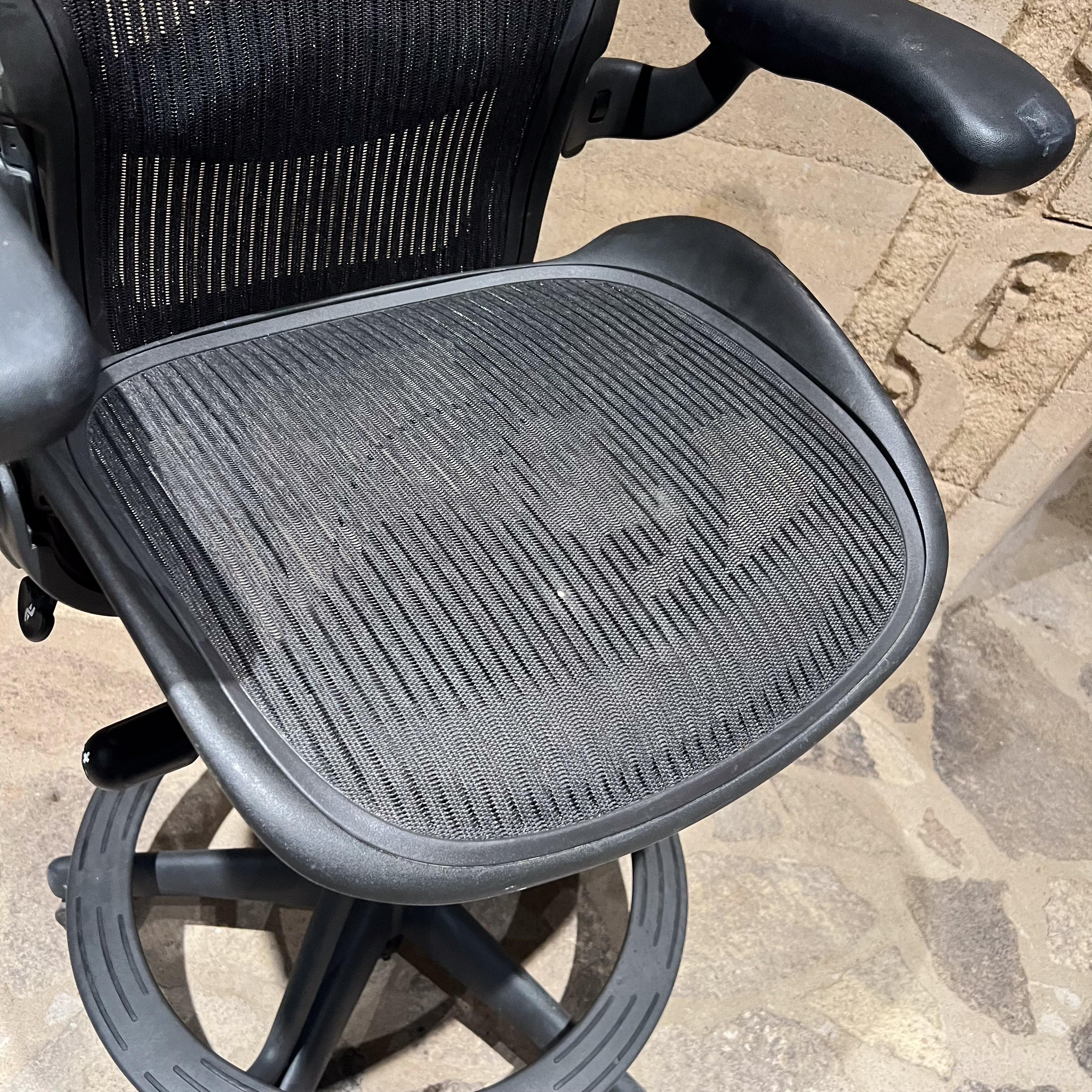 Sedia classica A. Miller Sgabello con braccioli regolabile in vendita 5