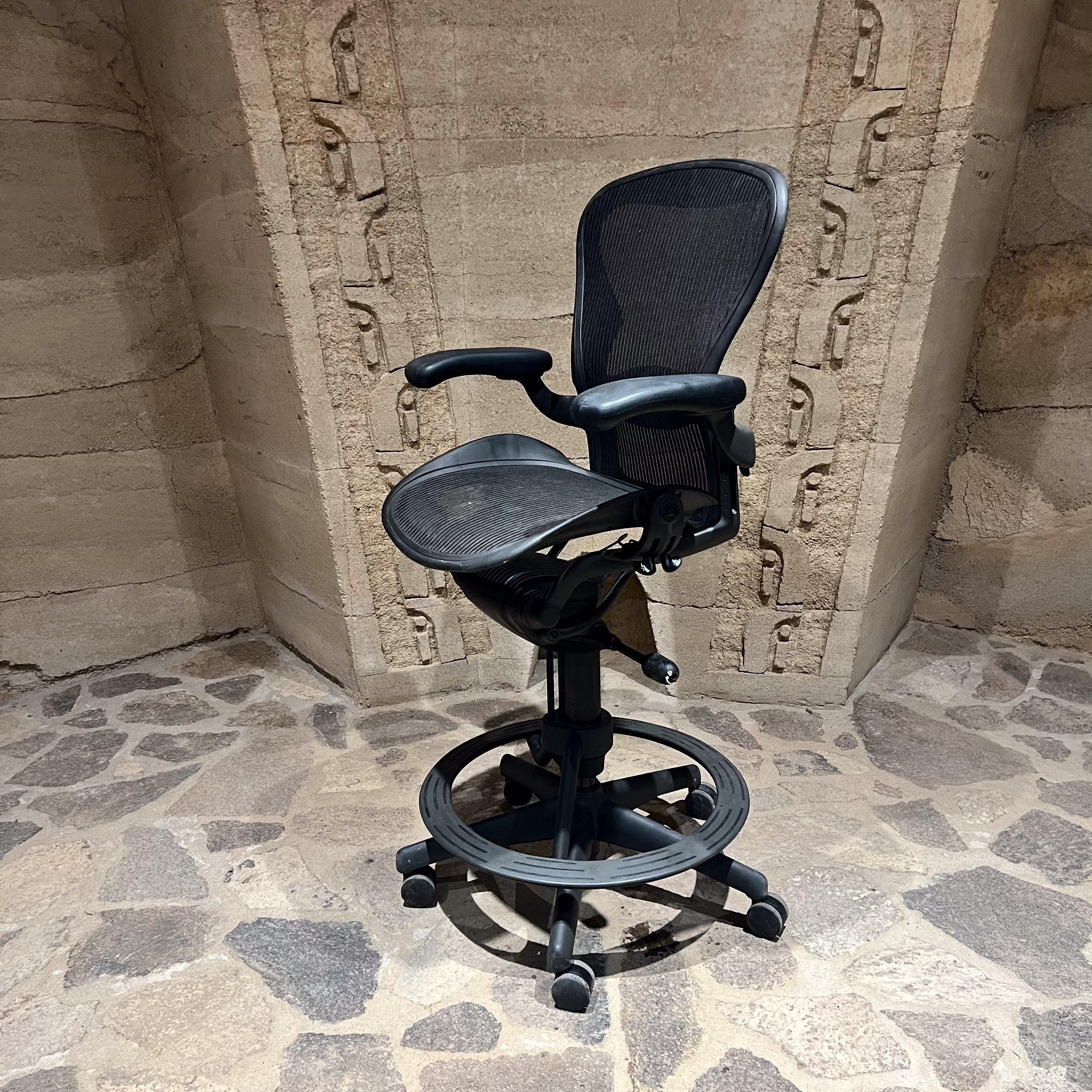 Mid-Century moderno Sedia classica A. Miller Sgabello con braccioli regolabile in vendita