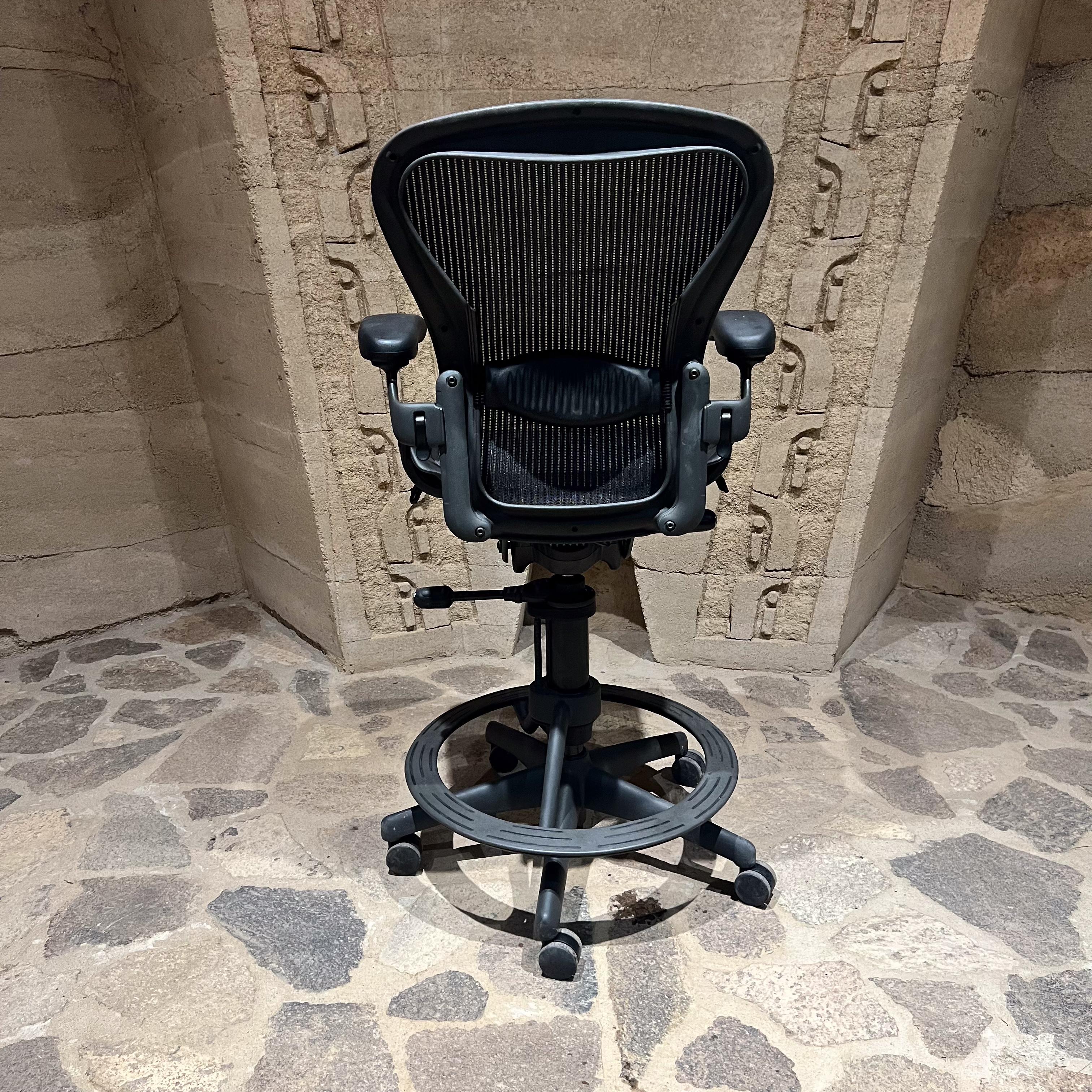 XX secolo Sedia classica A. Miller Sgabello con braccioli regolabile in vendita