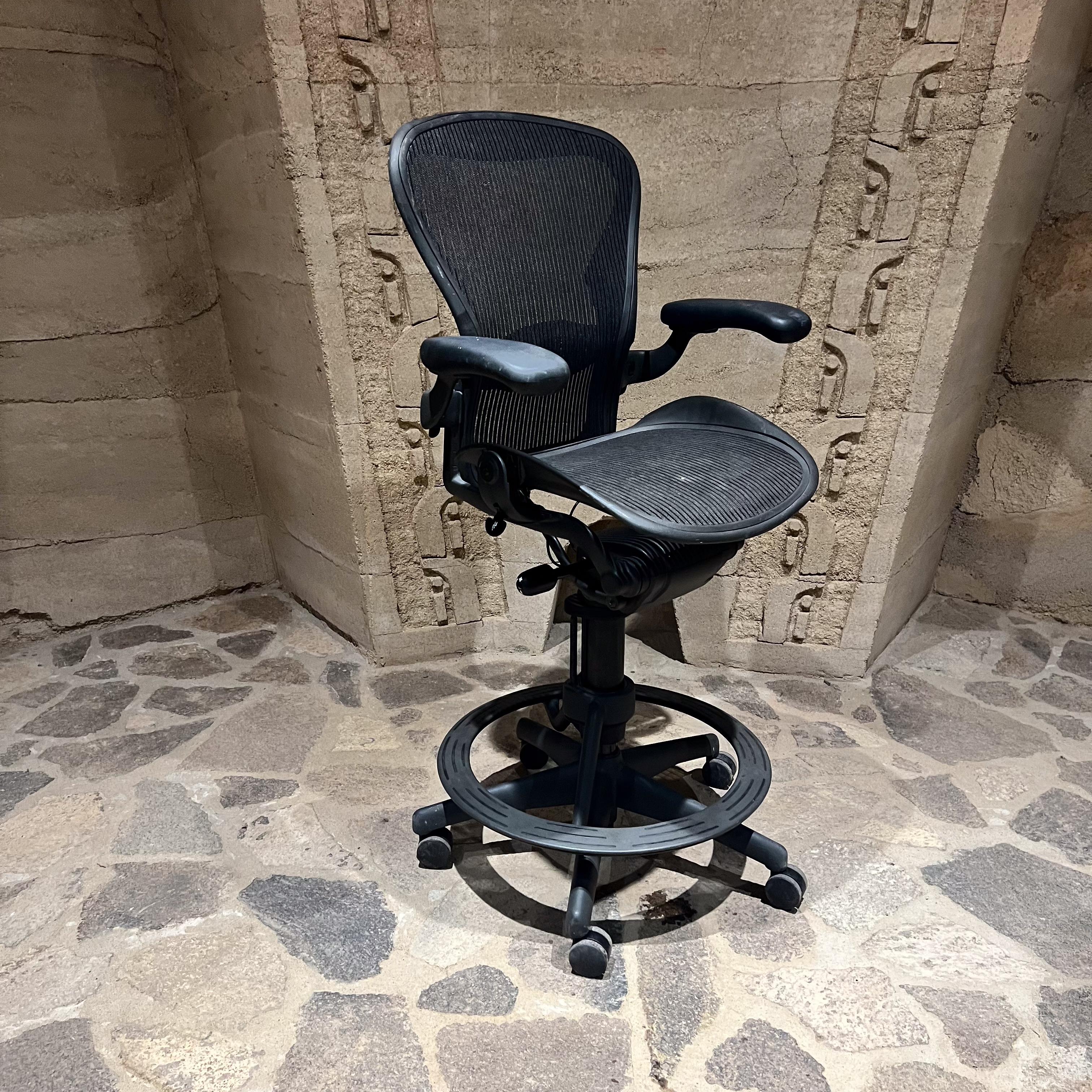 Sedia classica A. Miller Sgabello con braccioli regolabile in vendita 2