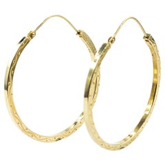 Classic Hoop Earrings In Yellow Gold