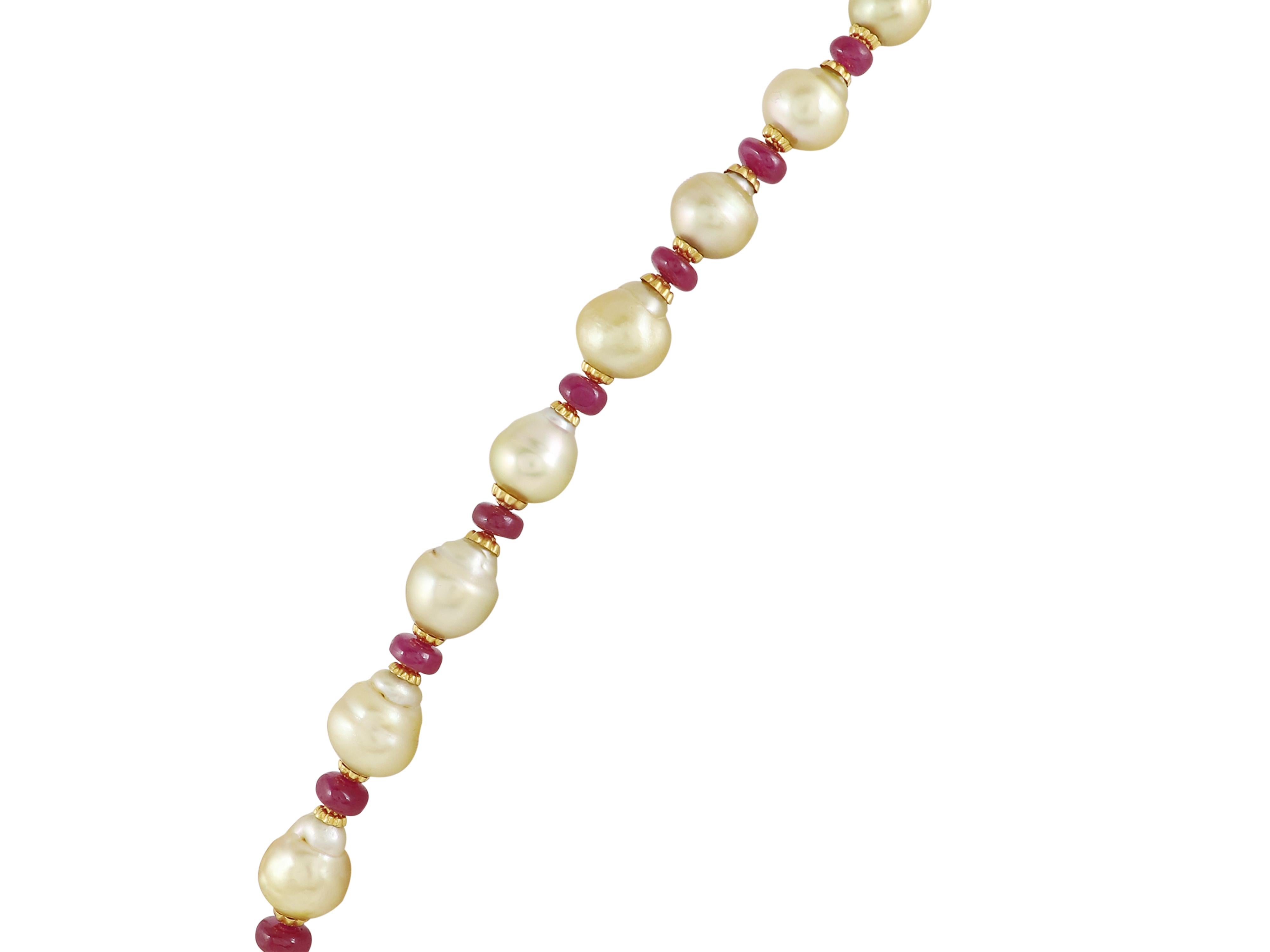 Women's Classic Indian wedding jewellery, Navratna gold and diamond polki pendant For Sale