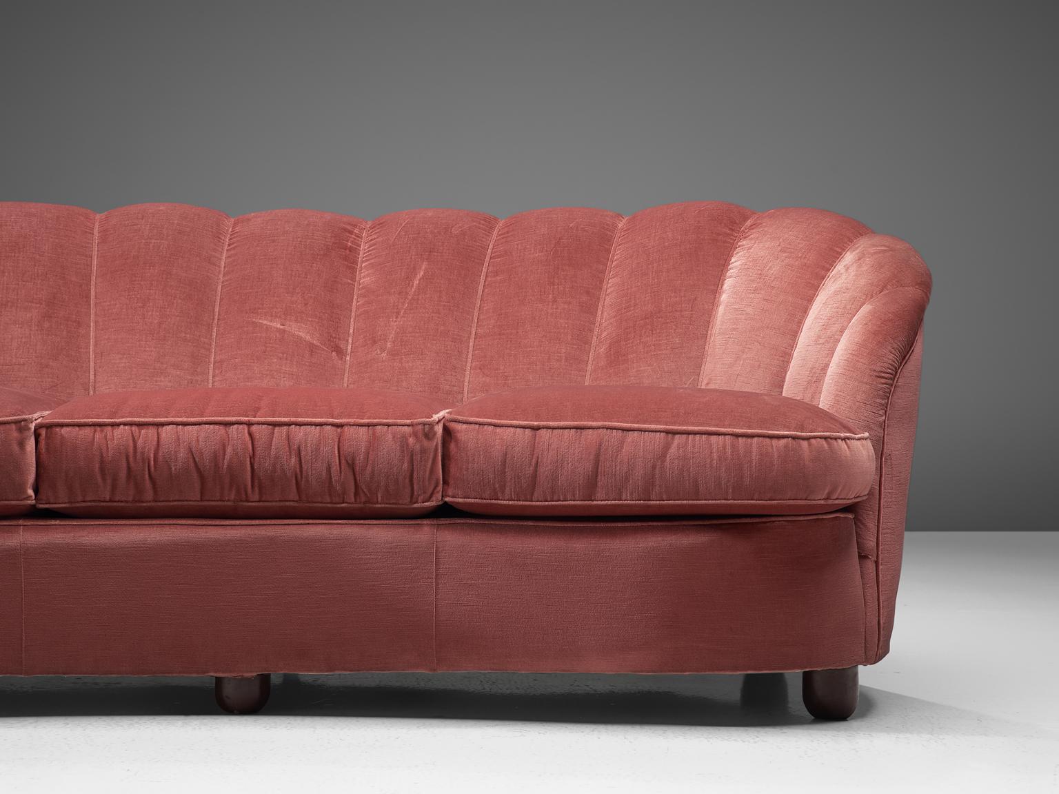 Classic Italian Sofa in Pink Velvet In Good Condition In Waalwijk, NL