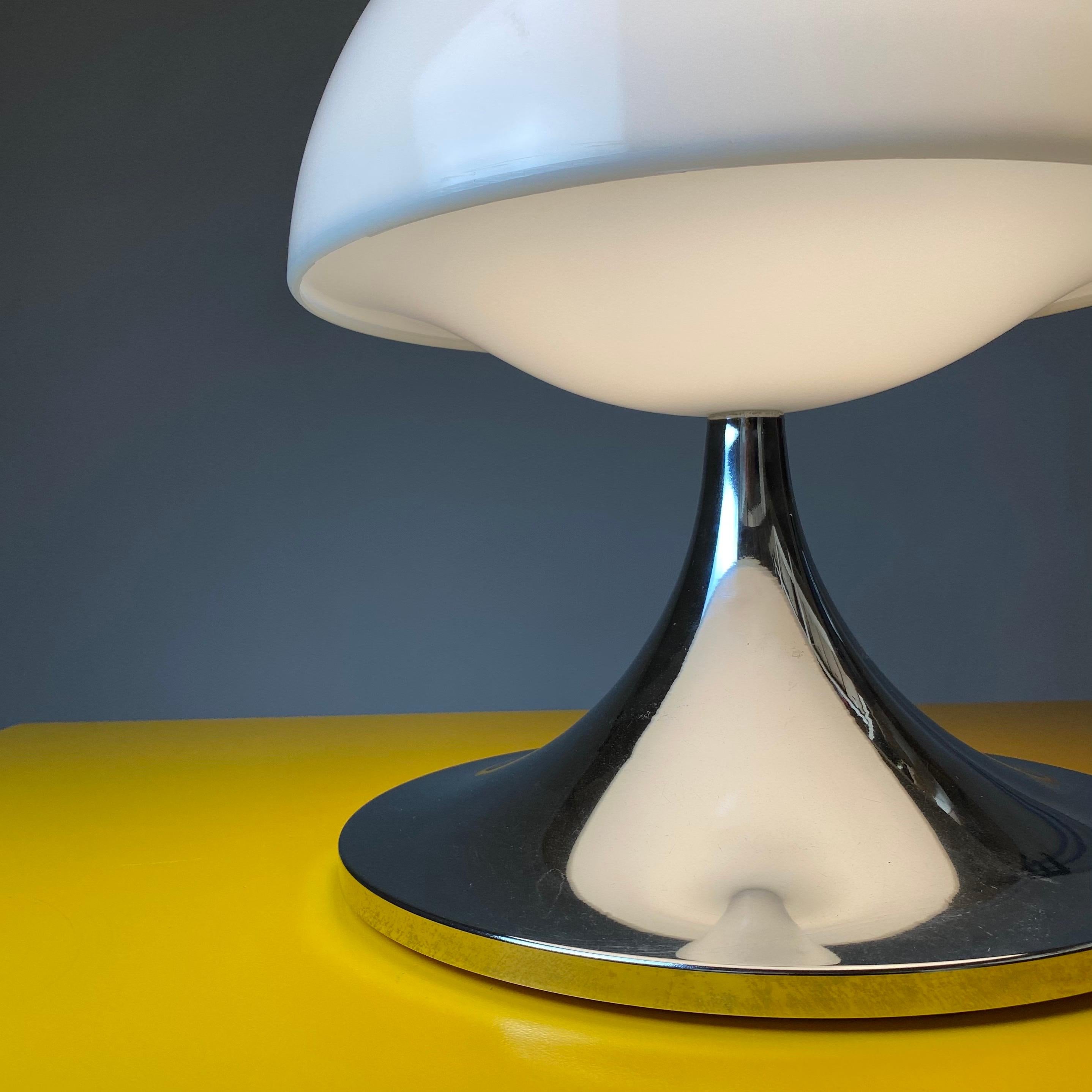 Space Age Classic Italian Table Lamp, 1970s
