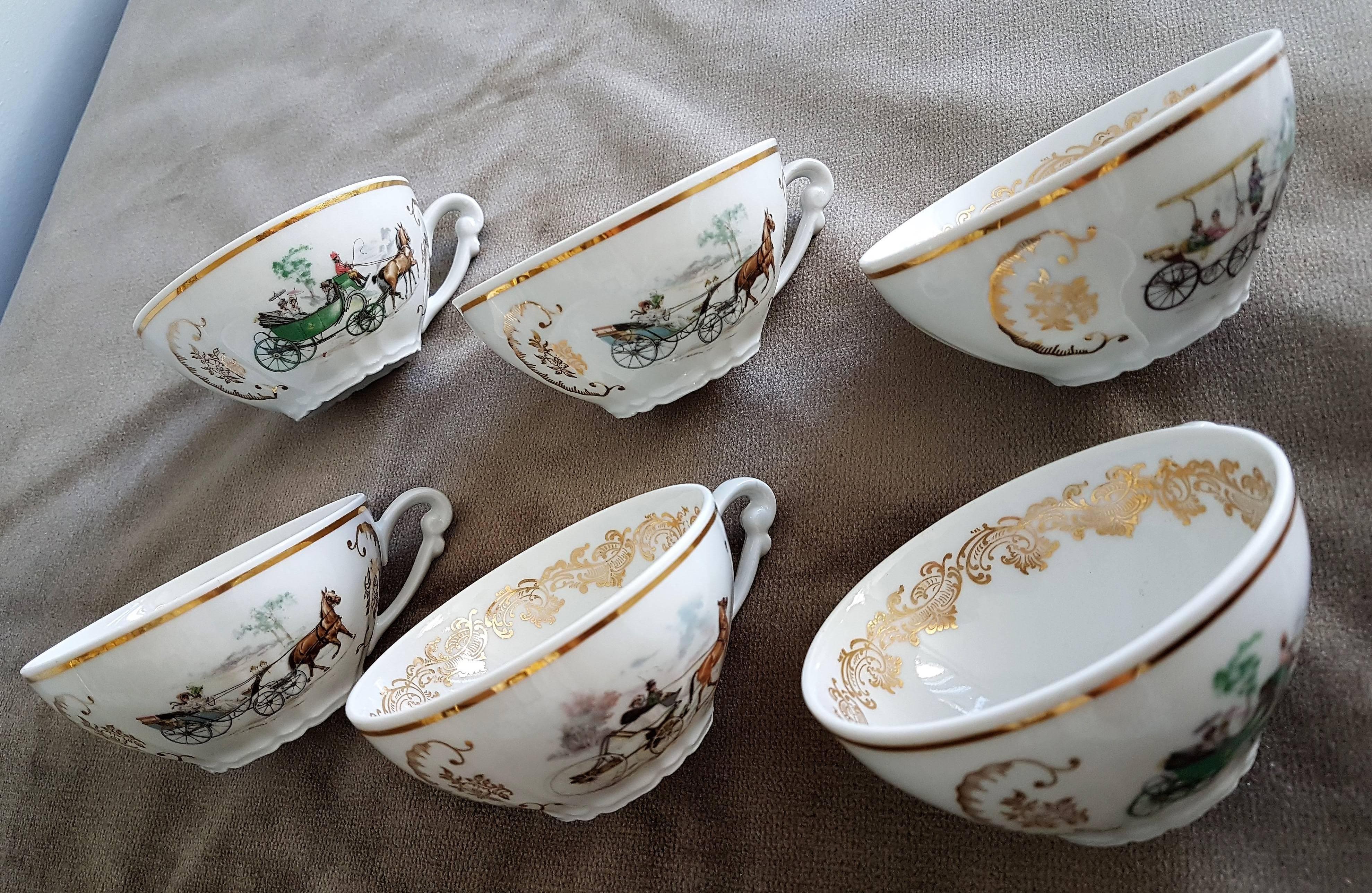 Klassisches italienisches Teeset aus feinem Porzellan in Weiß und Gold im Angebot 1