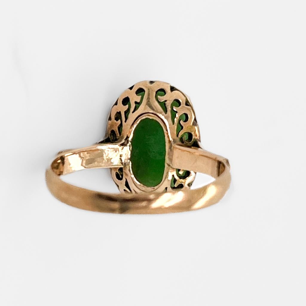 Modern Classic Jade Oval Cabochon Ring 18k Yellow Gold, 2.38 Carats Everyday Style (Lv)