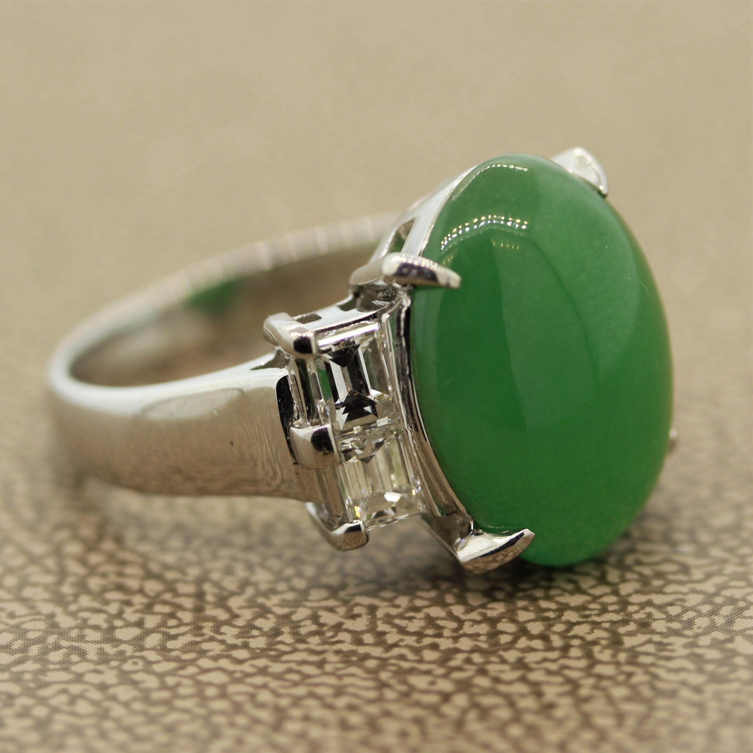 Classic Jadeite Jade Diamond Platinum Ring In New Condition For Sale In Beverly Hills, CA