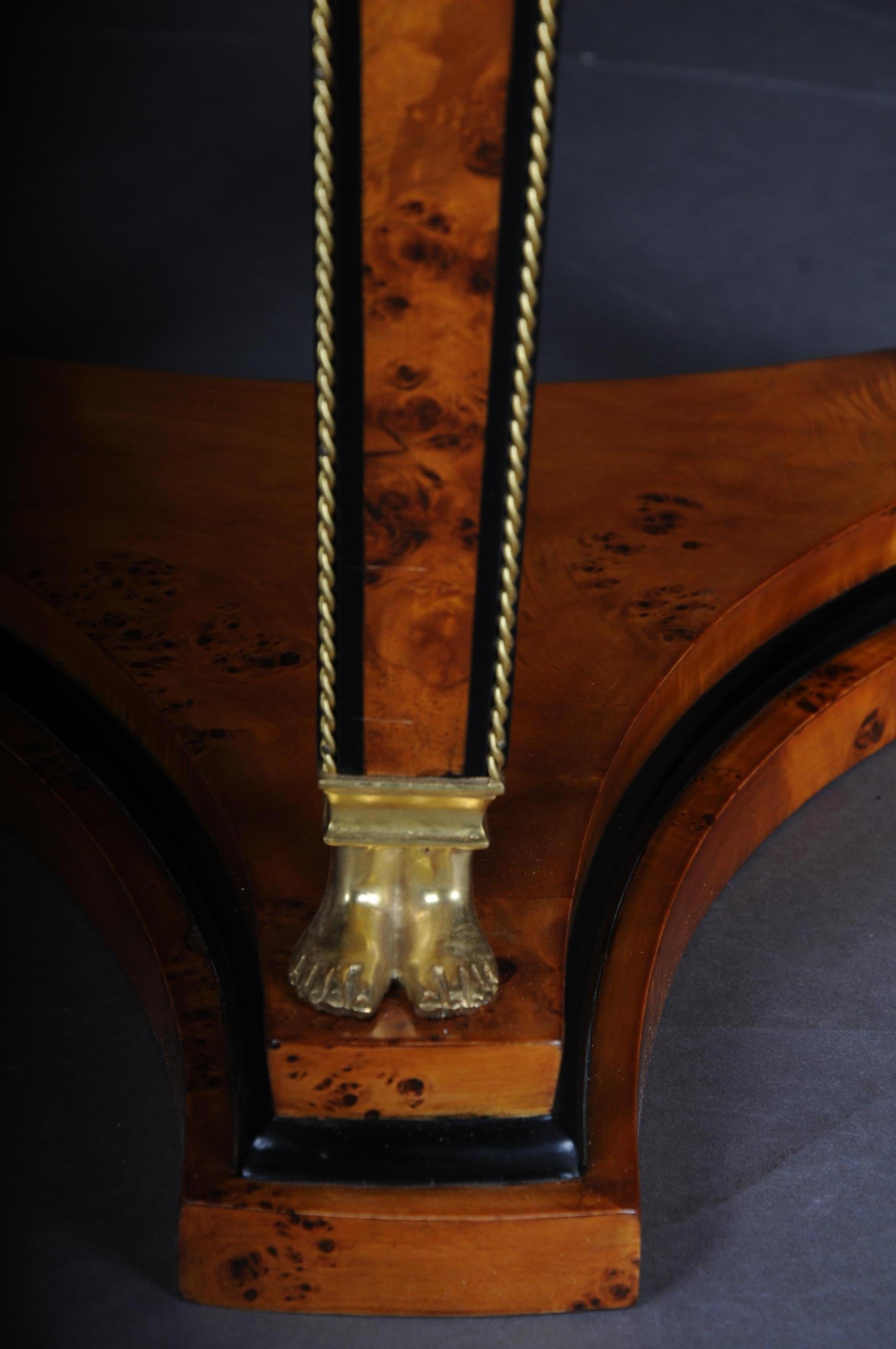 20ième siècle Pilulier de table d'appoint classique en or 18 carats de style Empire en vente